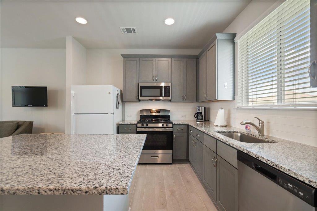 330 Hortus Dr, Kyle, TX 78640