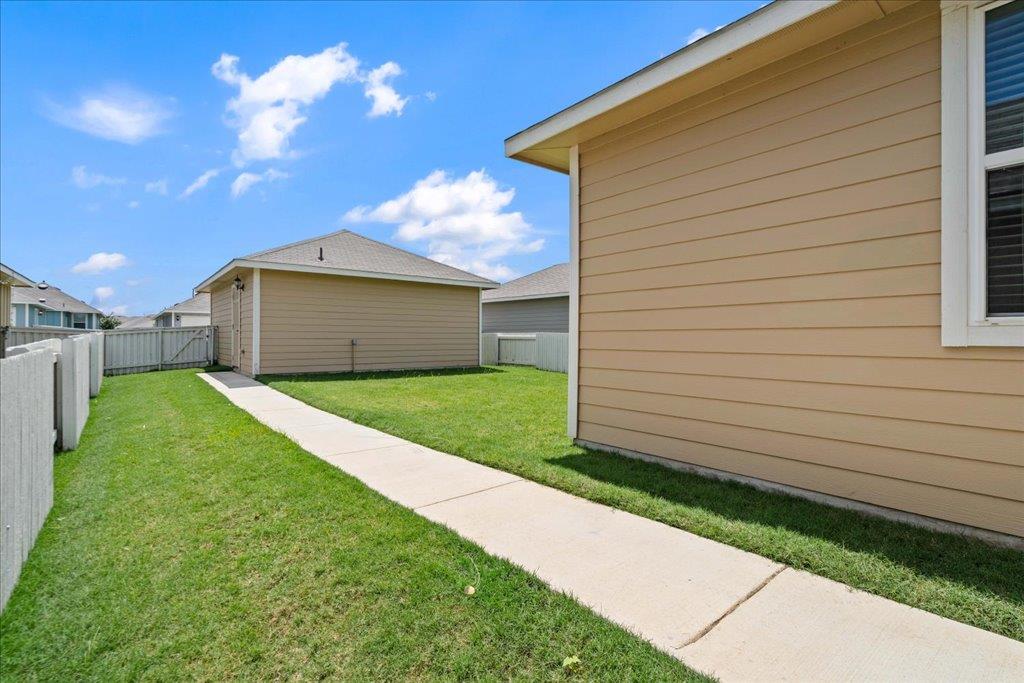 330 Hortus Dr, Kyle, TX 78640