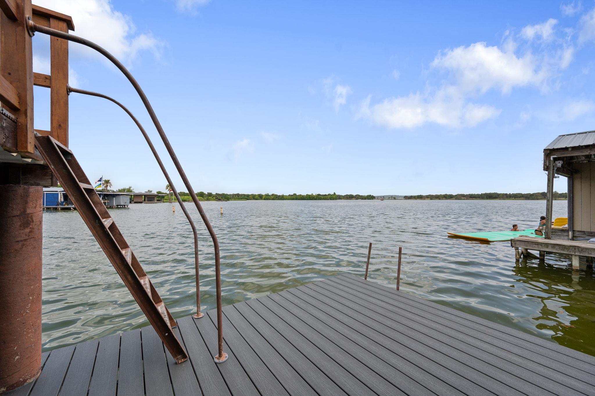 912 Hill Circle West Dr, Granite Shoals, TX 78654