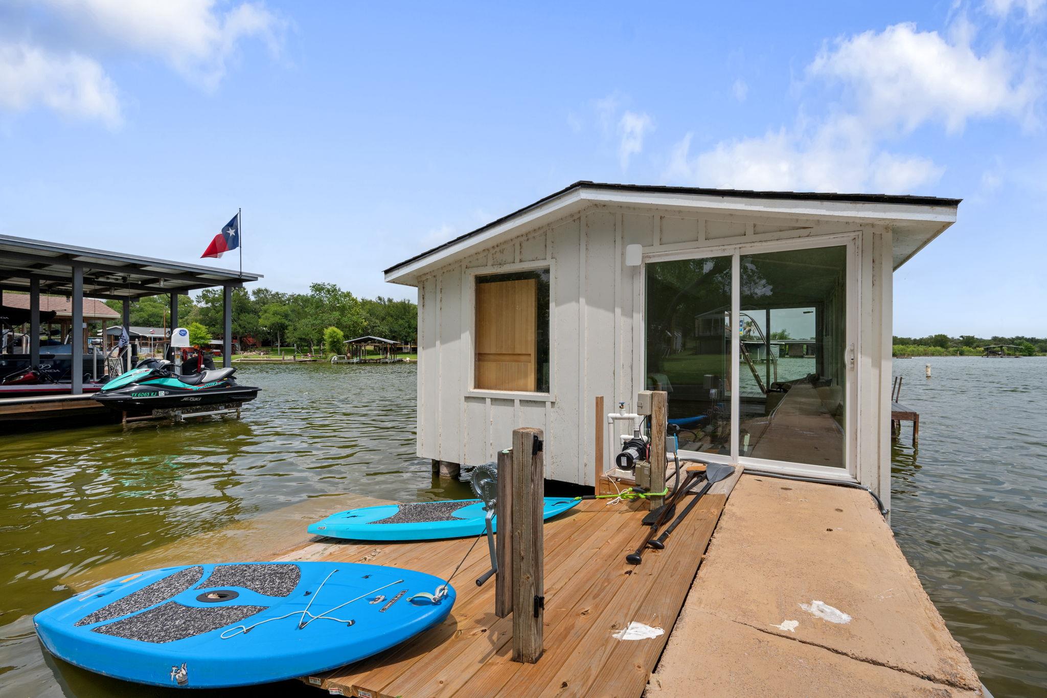 912 Hill Circle West Dr, Granite Shoals, TX 78654