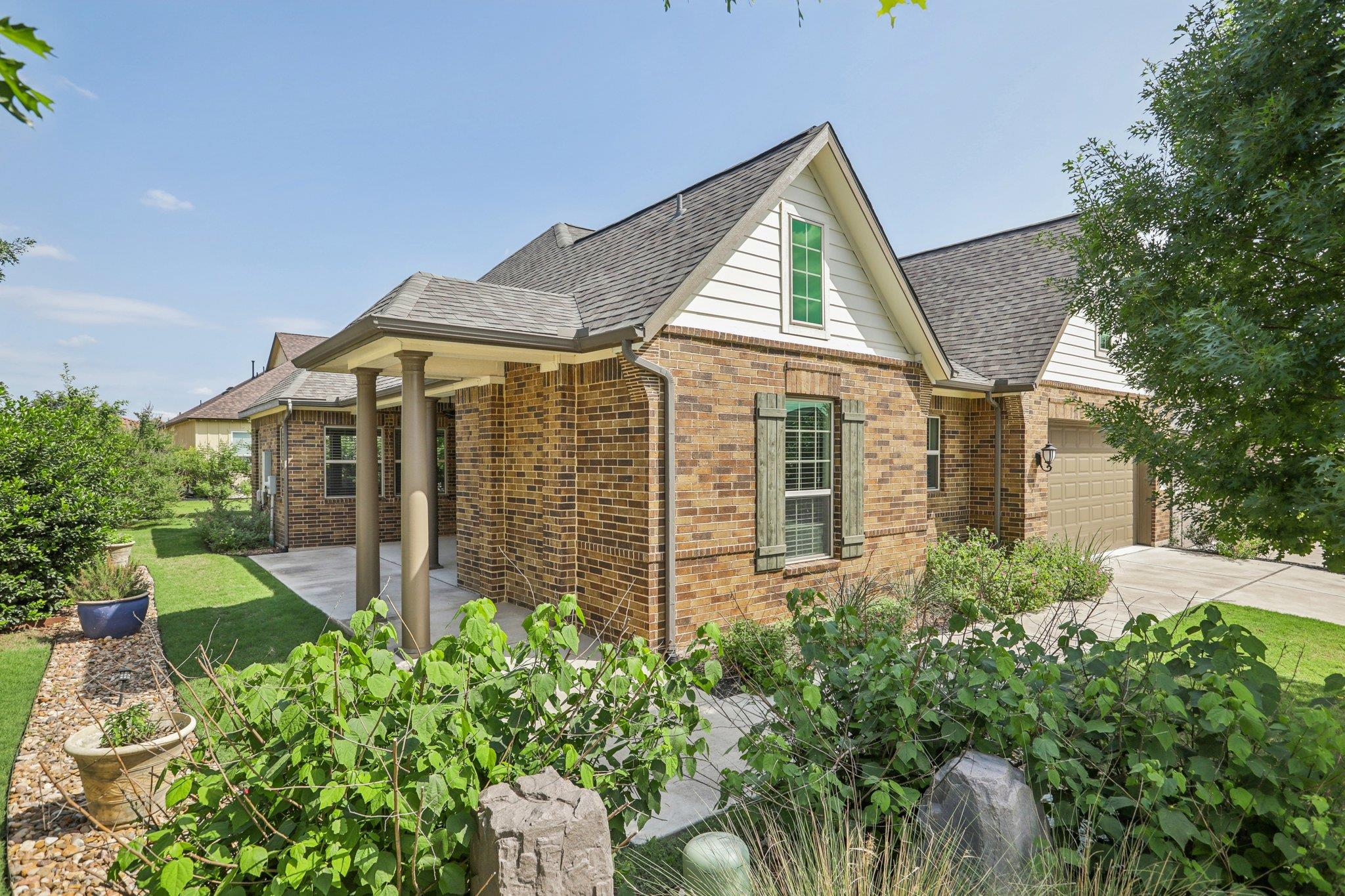 124 Dreaming Plum Ln, San Marcos, TX 78666
