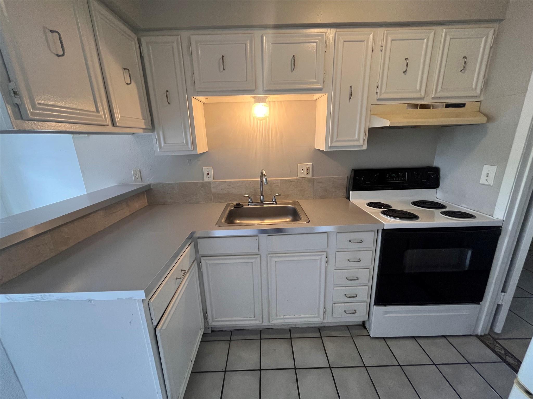 4303 Duval St # 302, Austin, TX 78751