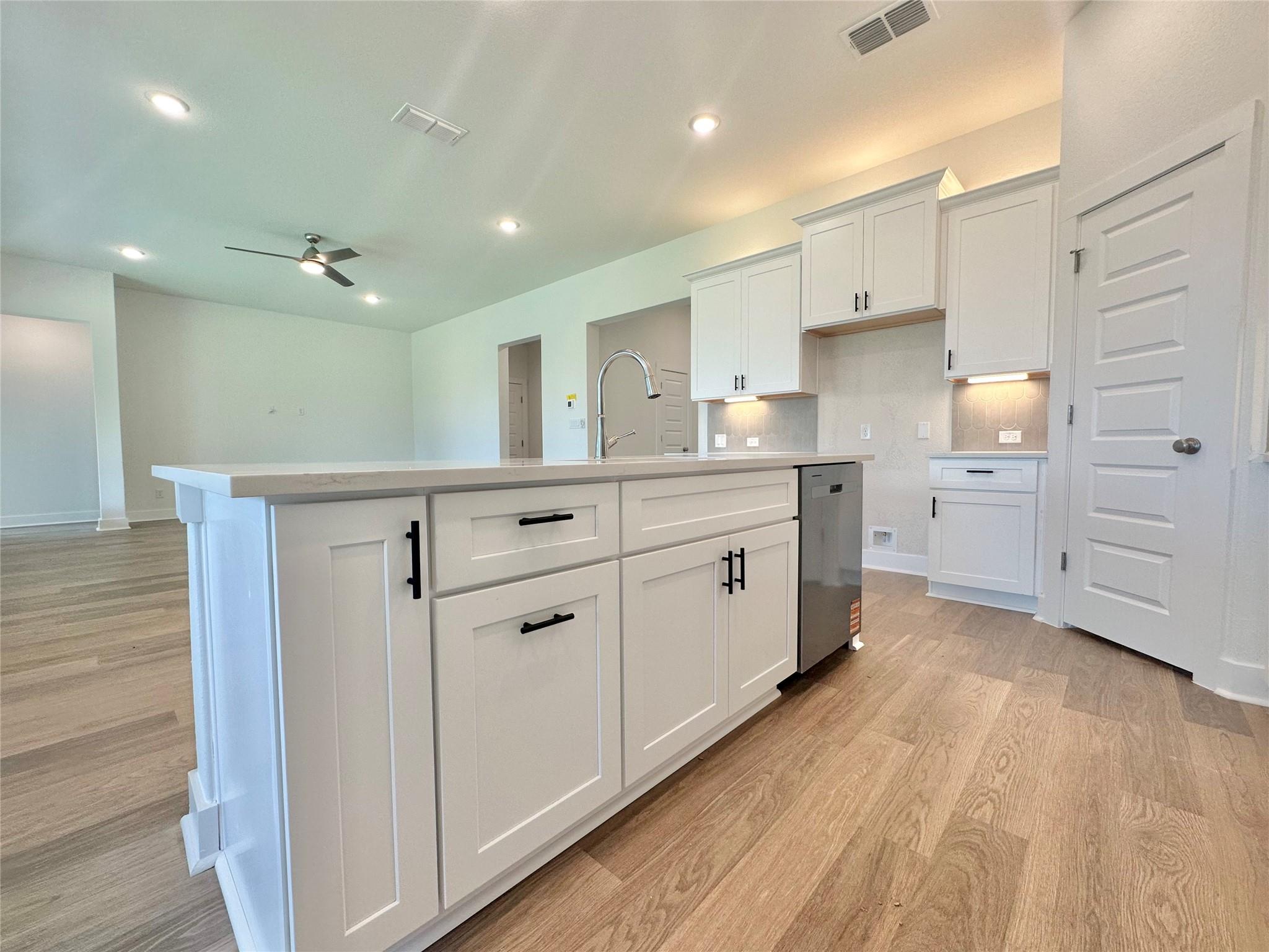 300 Treadwell Ln, Kyle, TX 78640