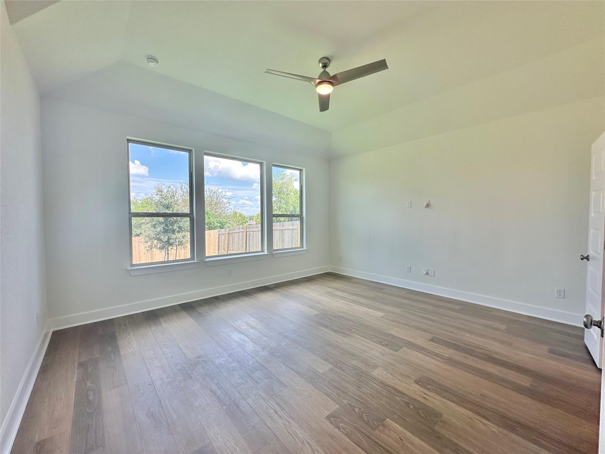 300 Treadwell Ln, Kyle, TX 78640