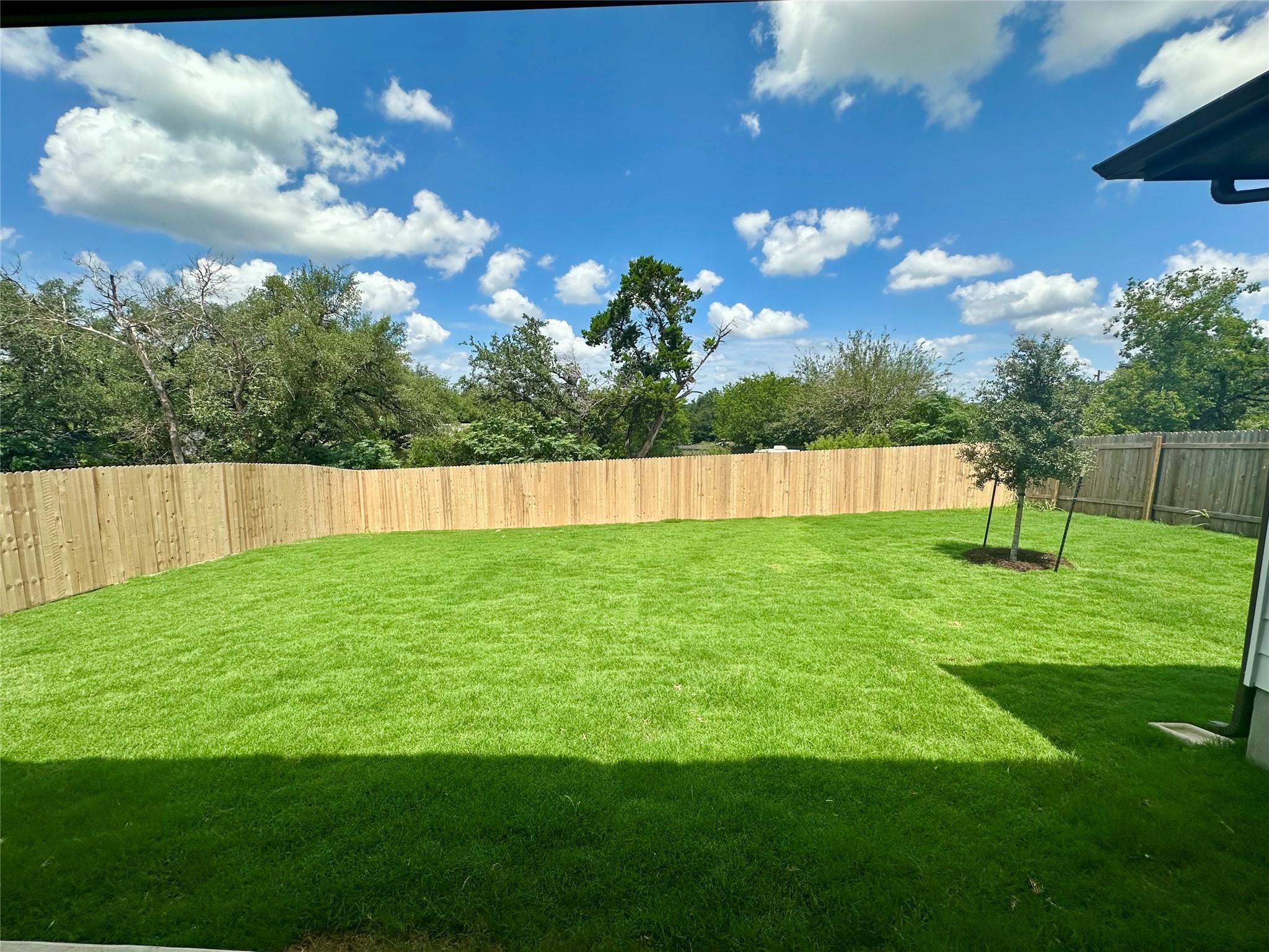 300 Treadwell Ln, Kyle, TX 78640