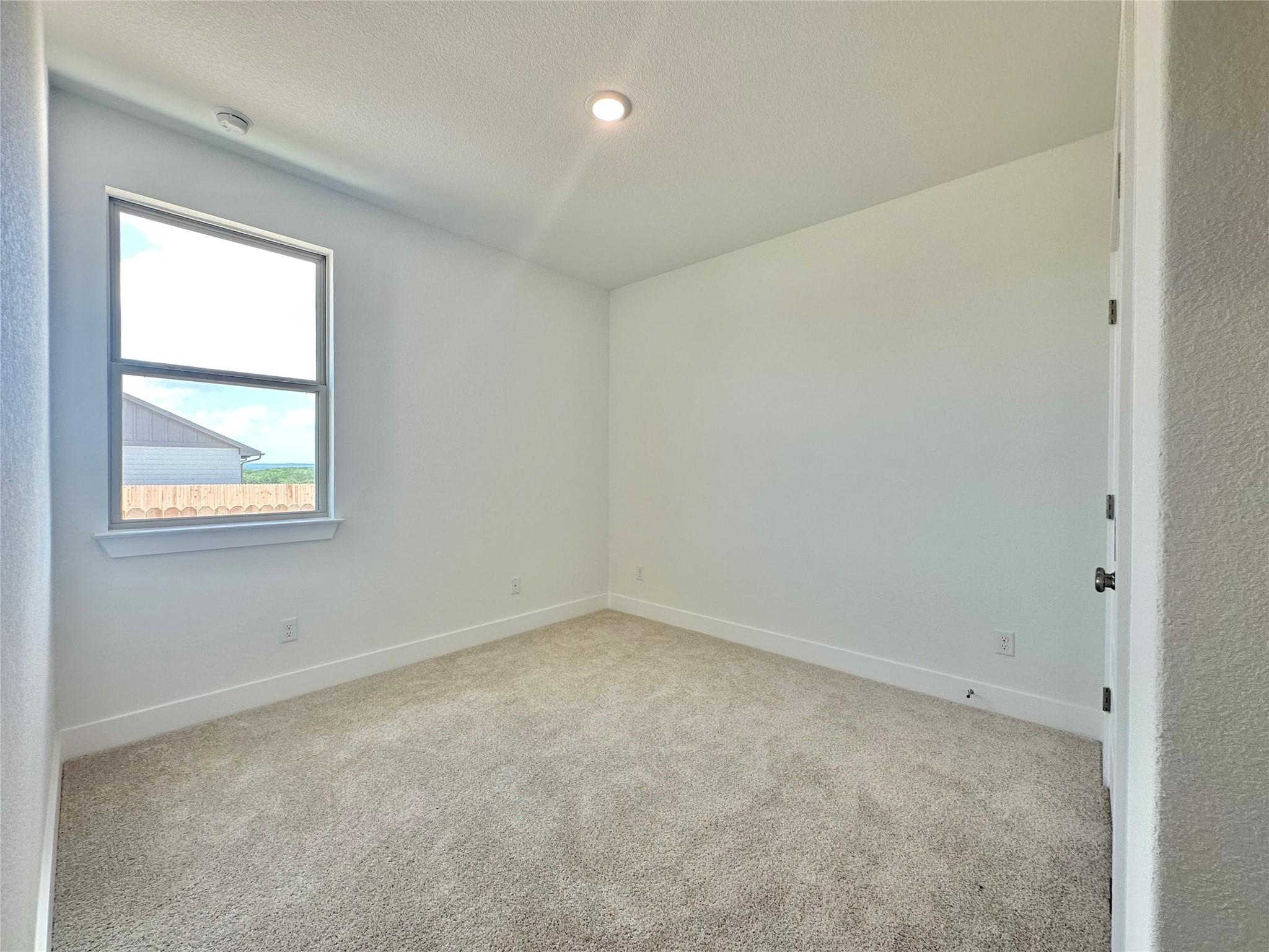 300 Treadwell Ln, Kyle, TX 78640