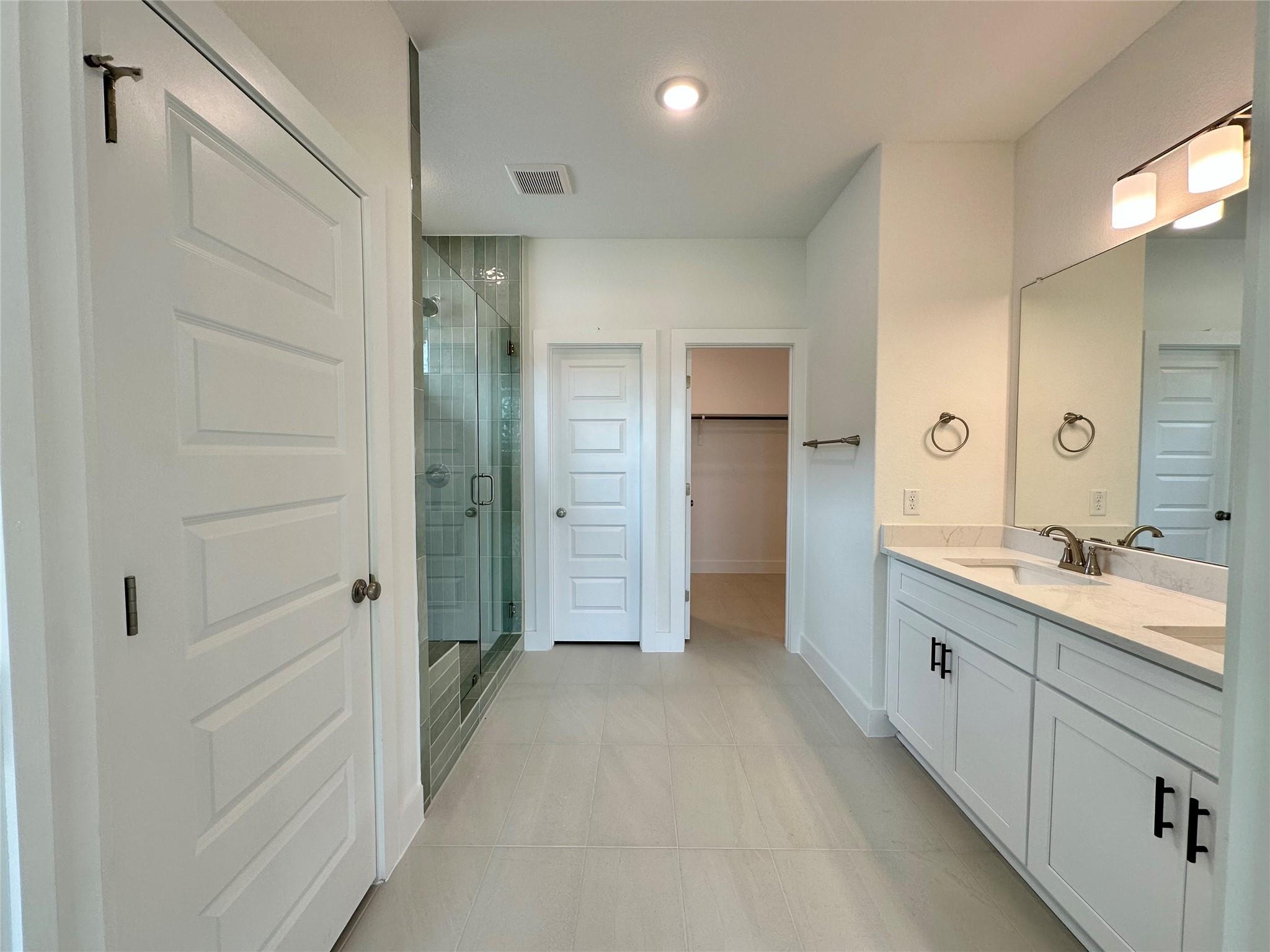 300 Treadwell Ln, Kyle, TX 78640