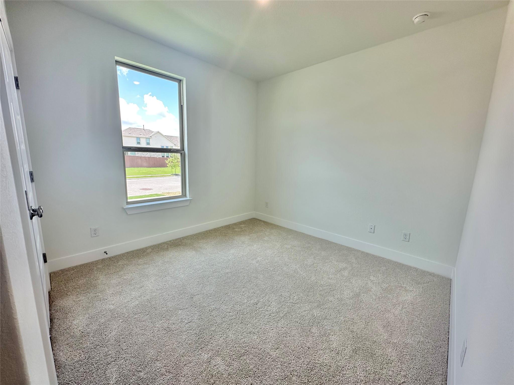 300 Treadwell Ln, Kyle, TX 78640