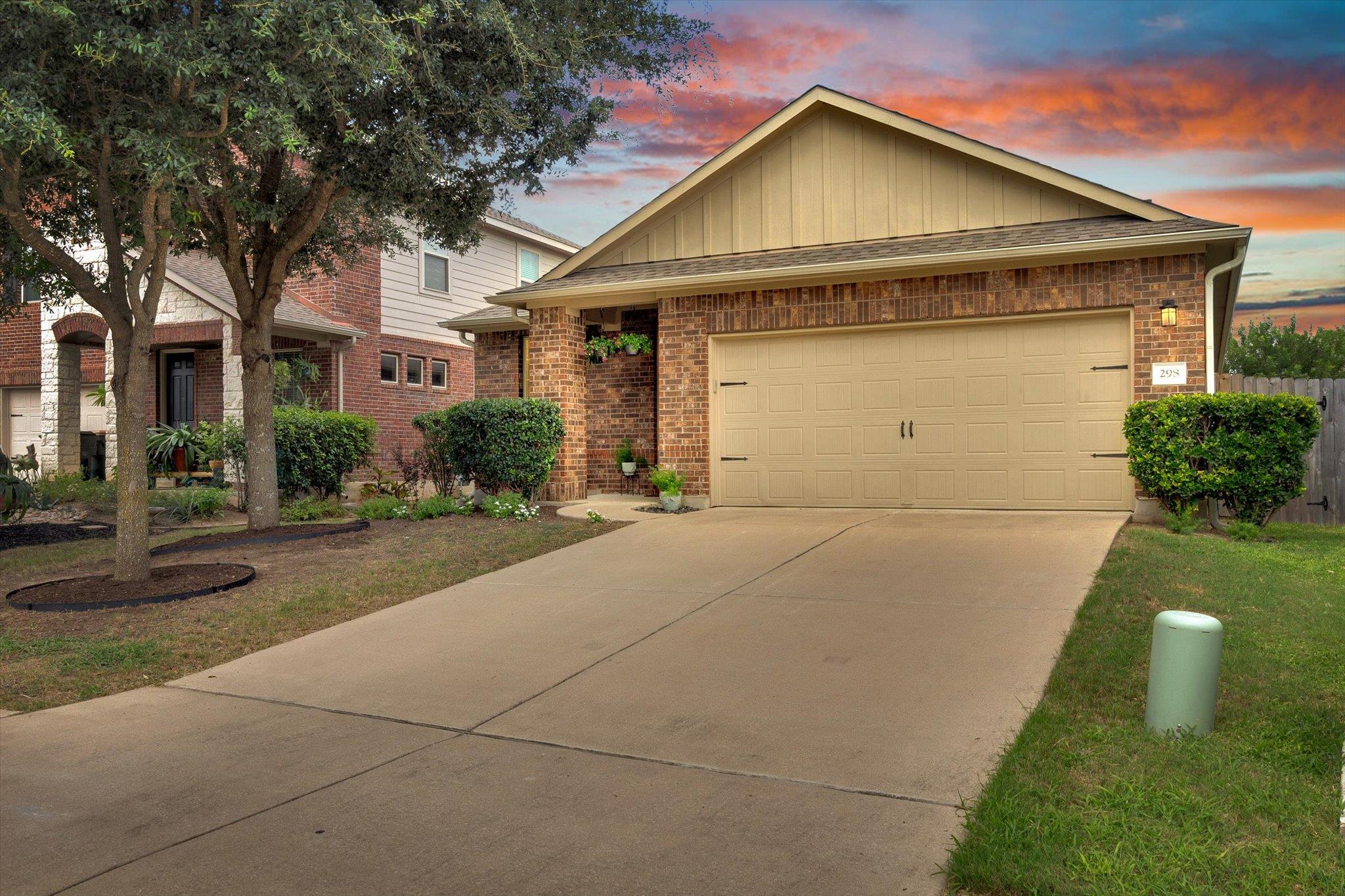 298 Nivens Dr, Buda, TX 78610