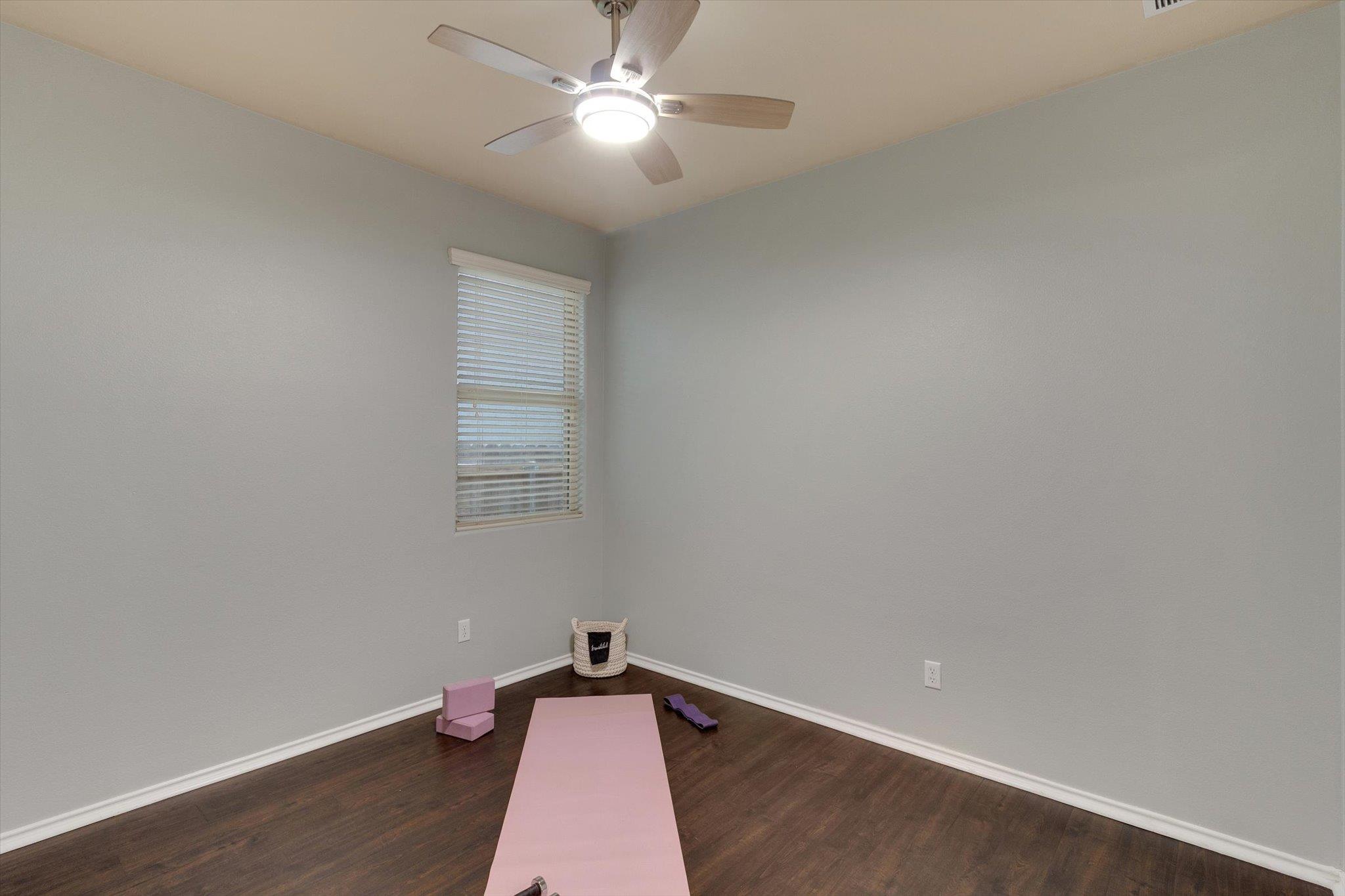 298 Nivens Dr, Buda, TX 78610