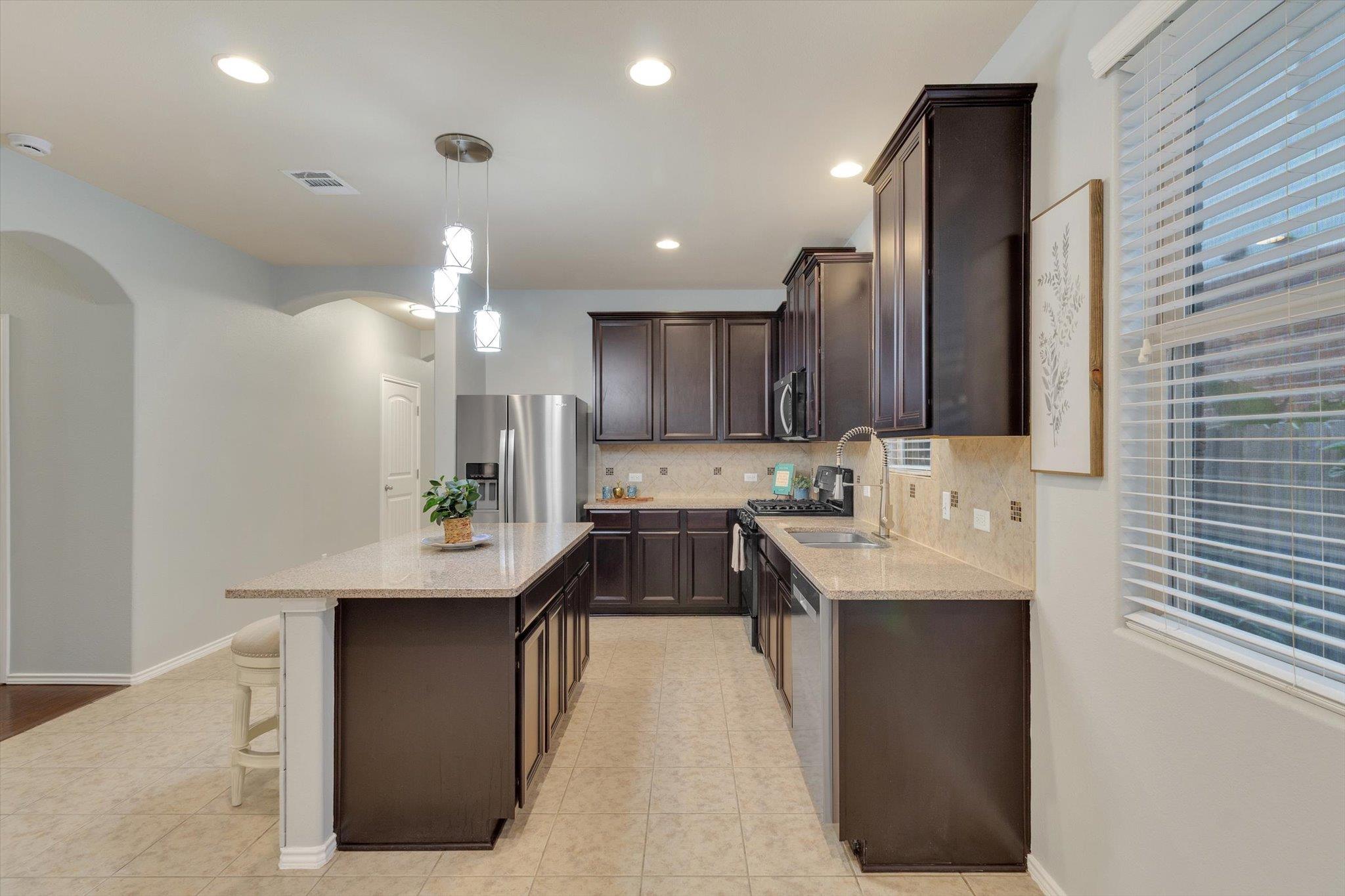 298 Nivens Dr, Buda, TX 78610