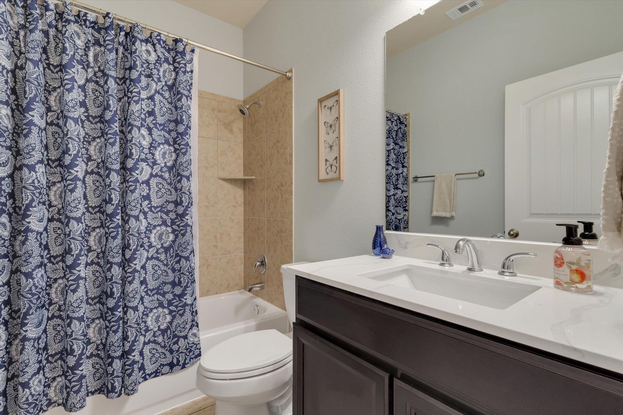 298 Nivens Dr, Buda, TX 78610