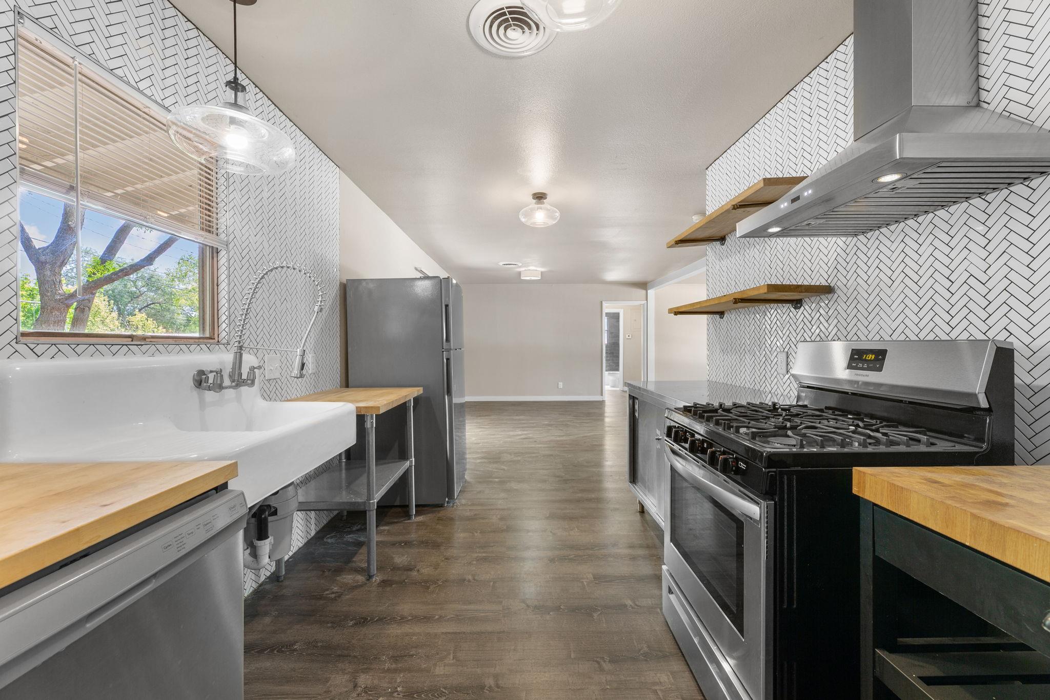 5302 Robinsdale Ln, Austin, TX 78723