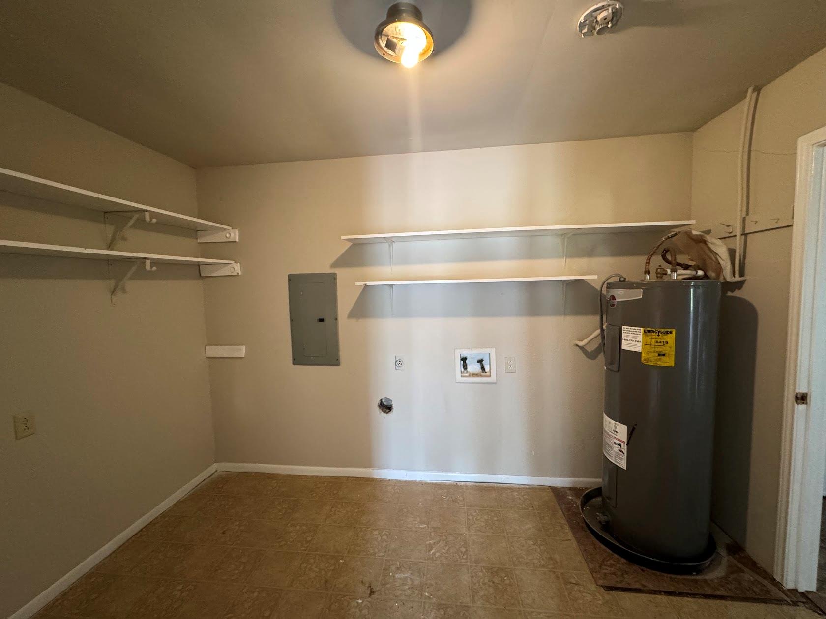 851 Aspen Ln, Cottonwood Shores, TX 78657