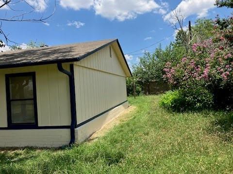 851 Aspen Ln, Cottonwood Shores, TX 78657