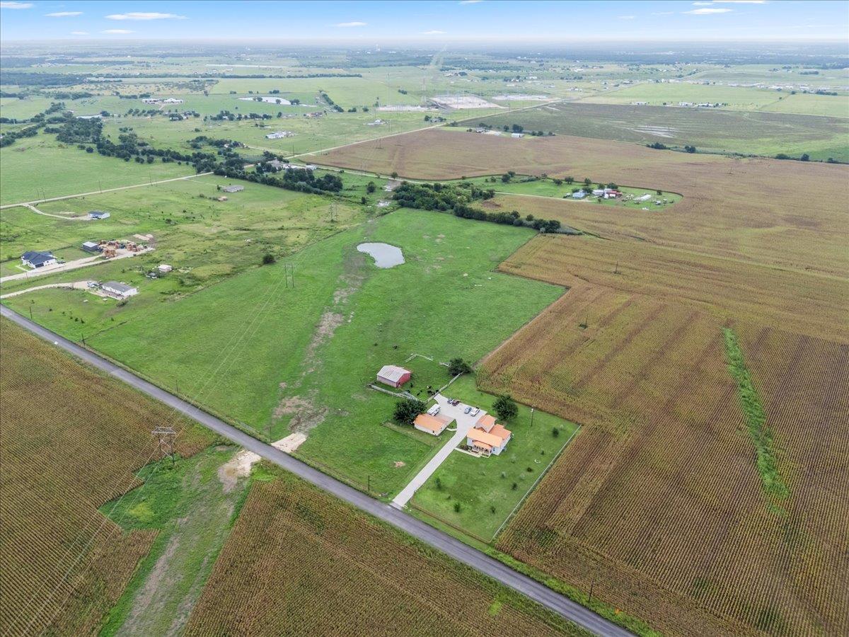 17205 County Line Rd, Elgin, TX 78621
