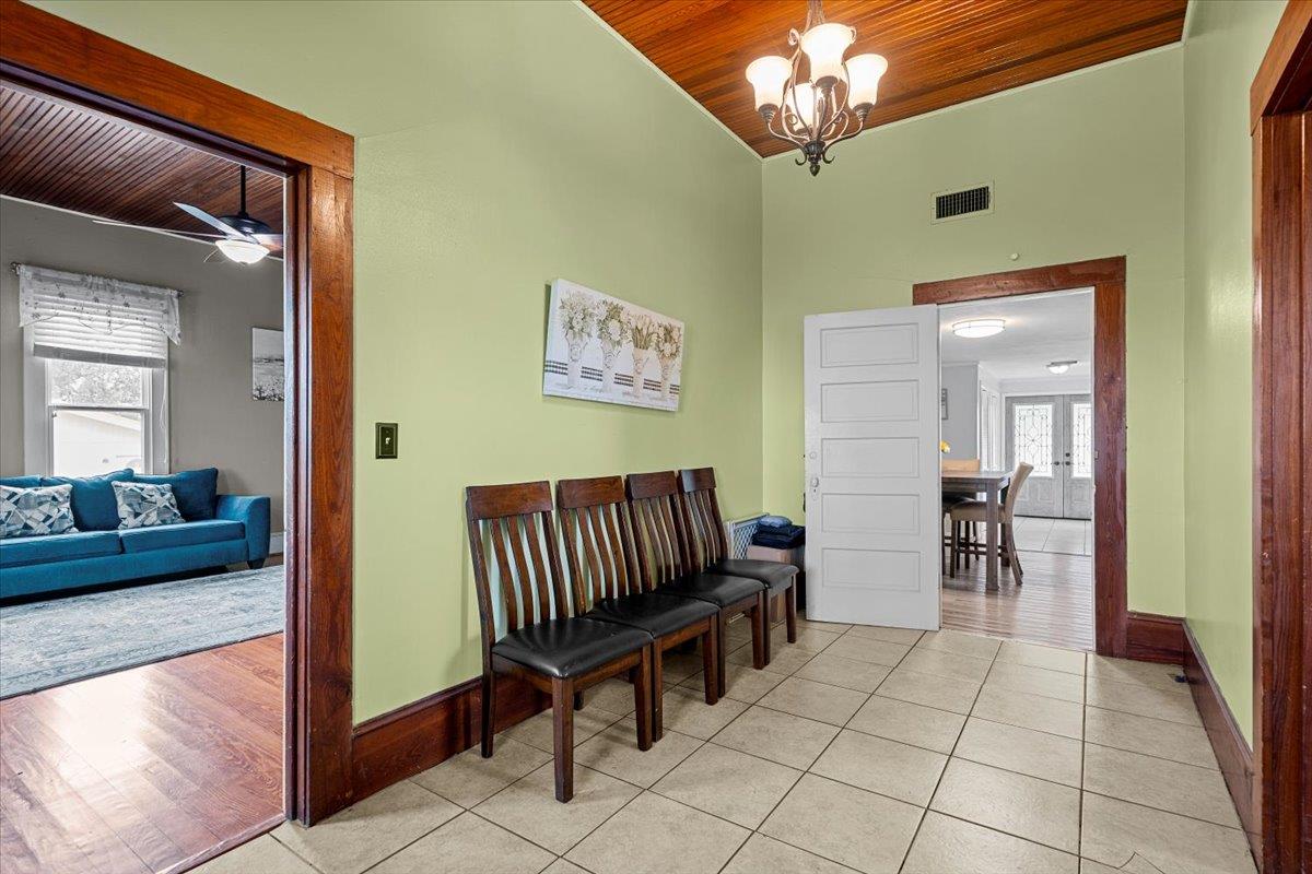 17205 County Line Rd, Elgin, TX 78621