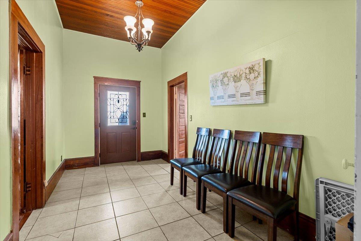 17205 County Line Rd, Elgin, TX 78621