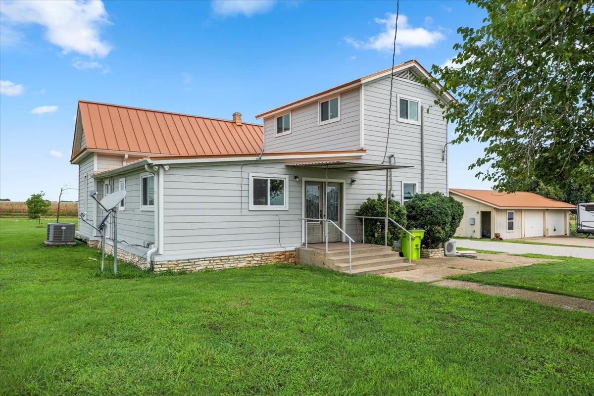 17205 County Line Rd, Elgin, TX 78621