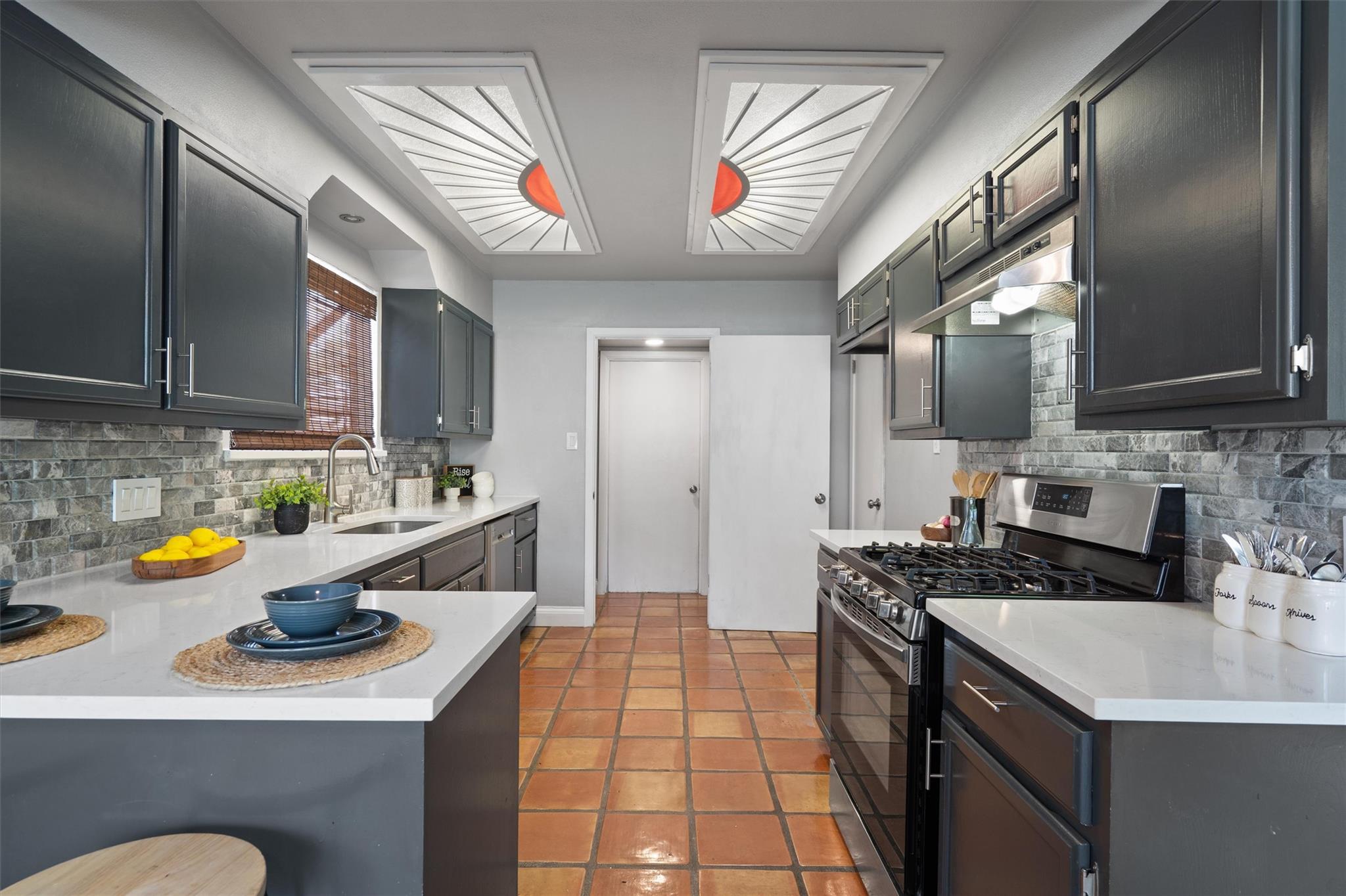 1707 Creek Bend Cir, Round Rock, TX 78681