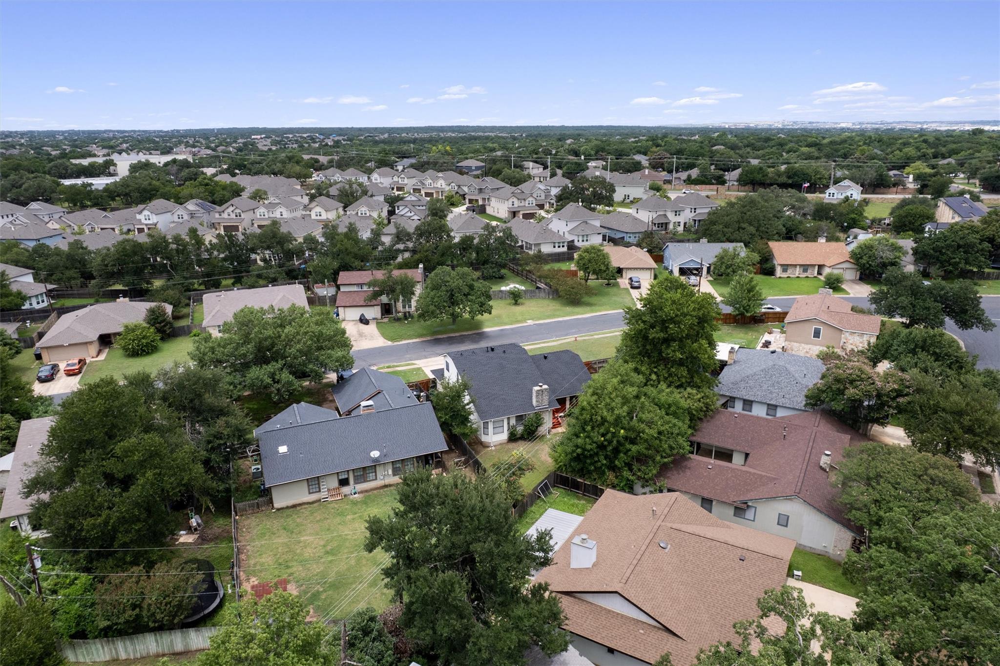 1707 Creek Bend Cir, Round Rock, TX 78681