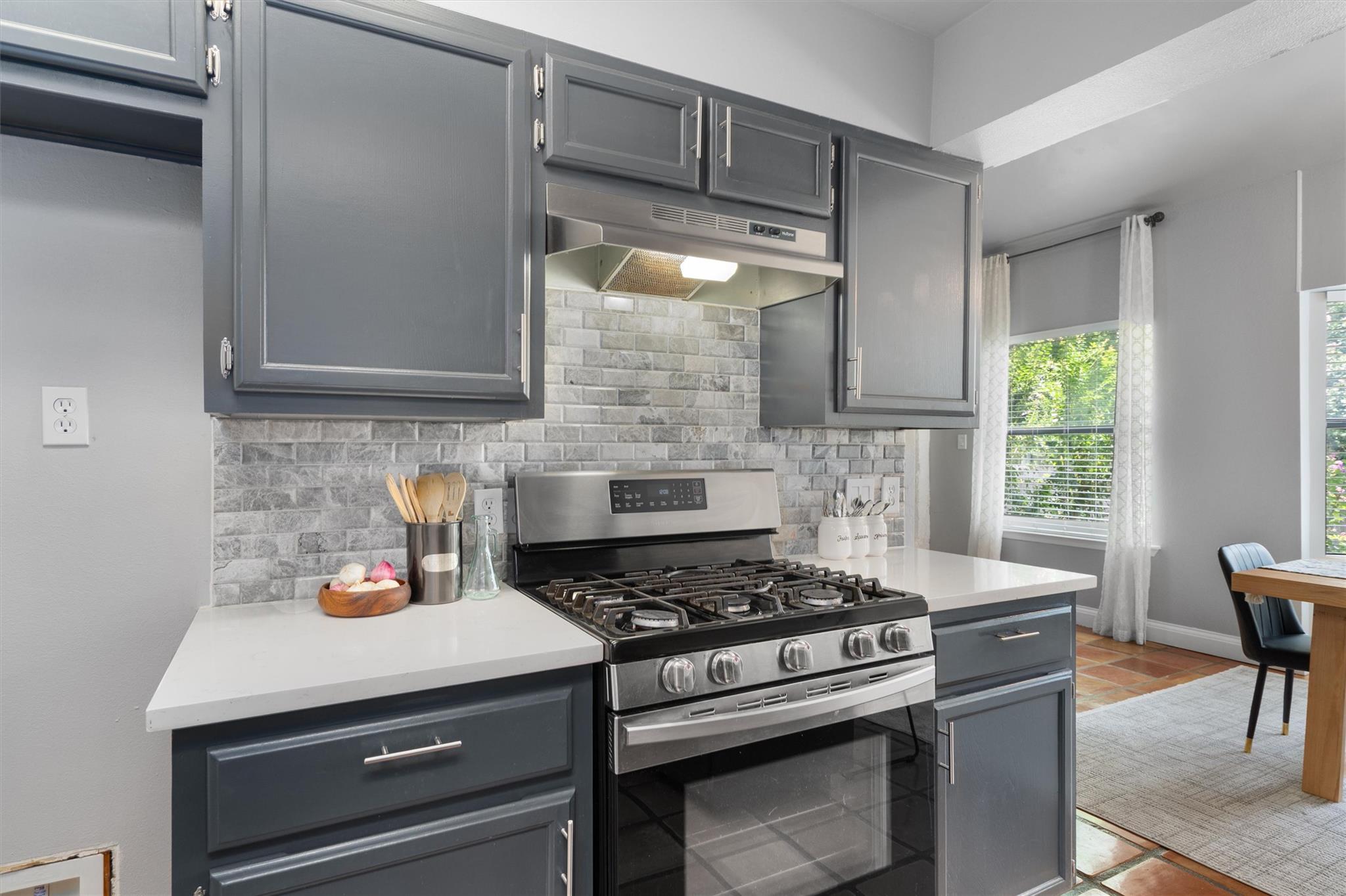 1707 Creek Bend Cir, Round Rock, TX 78681