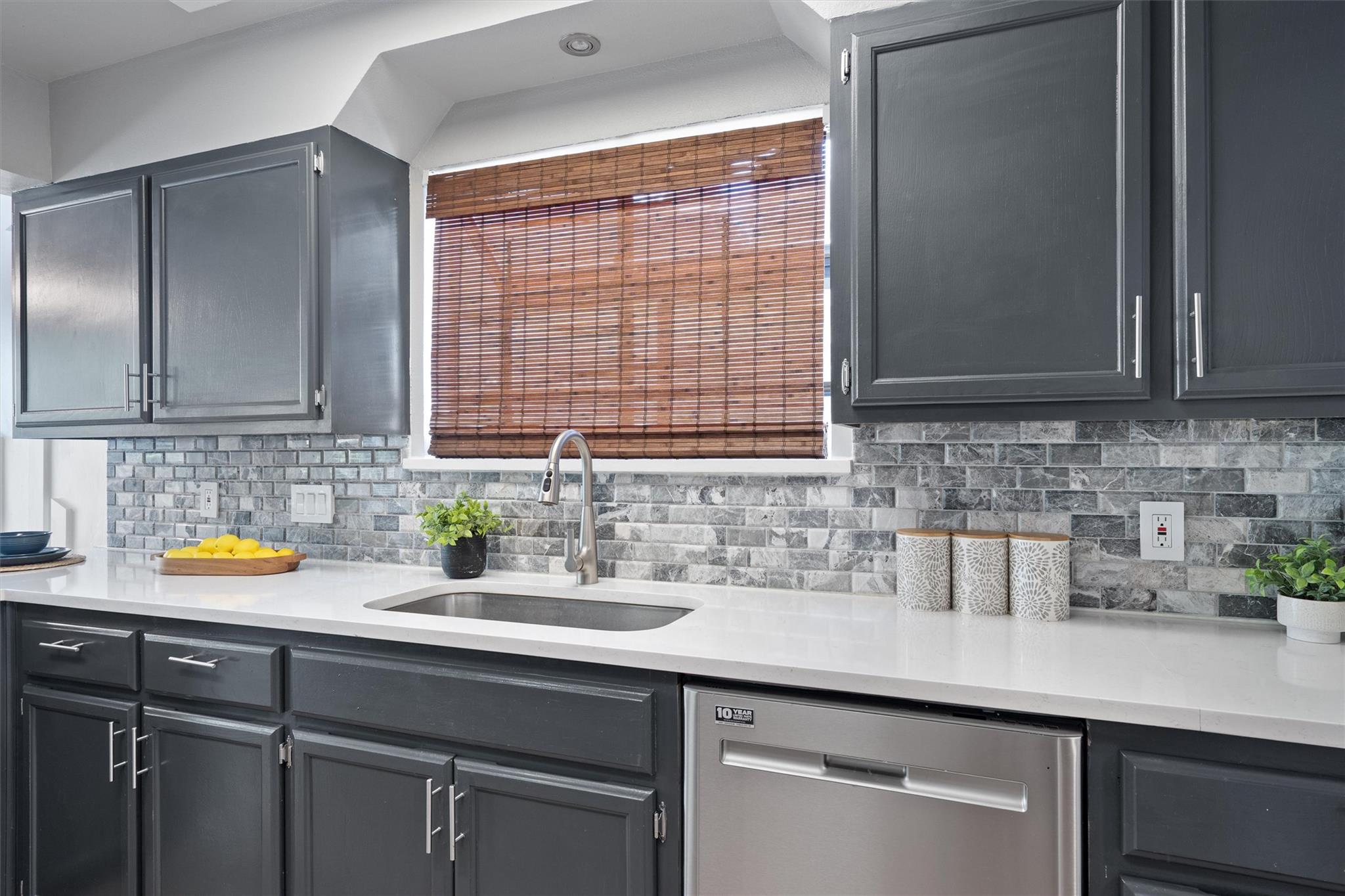 1707 Creek Bend Cir, Round Rock, TX 78681