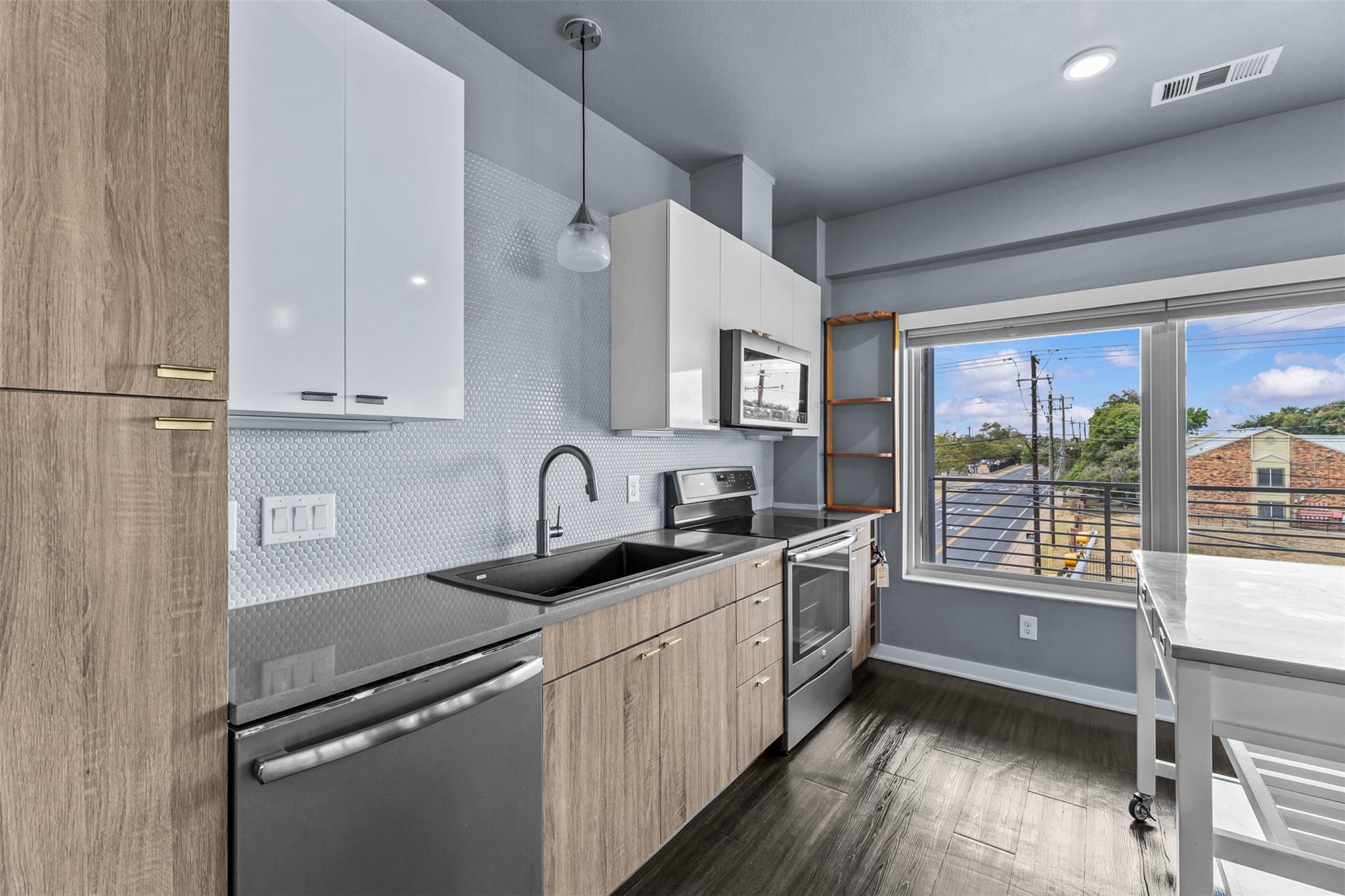 4361 S Congress Ave # 301, Austin, TX 78745