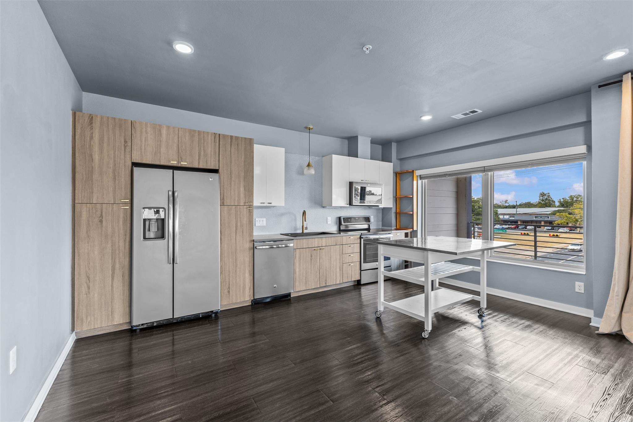 4361 S Congress Ave # 301, Austin, TX 78745