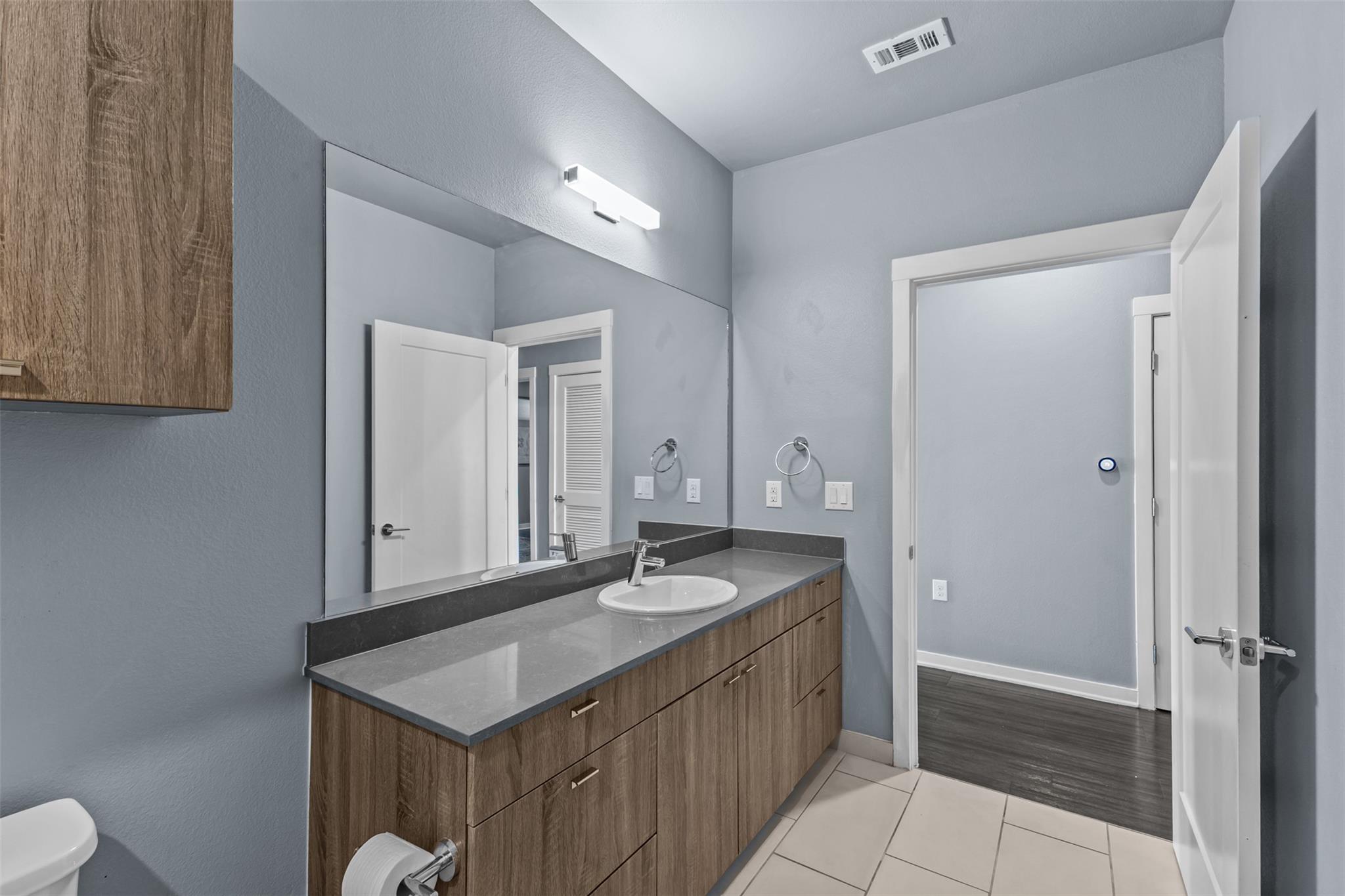 4361 S Congress Ave # 301, Austin, TX 78745