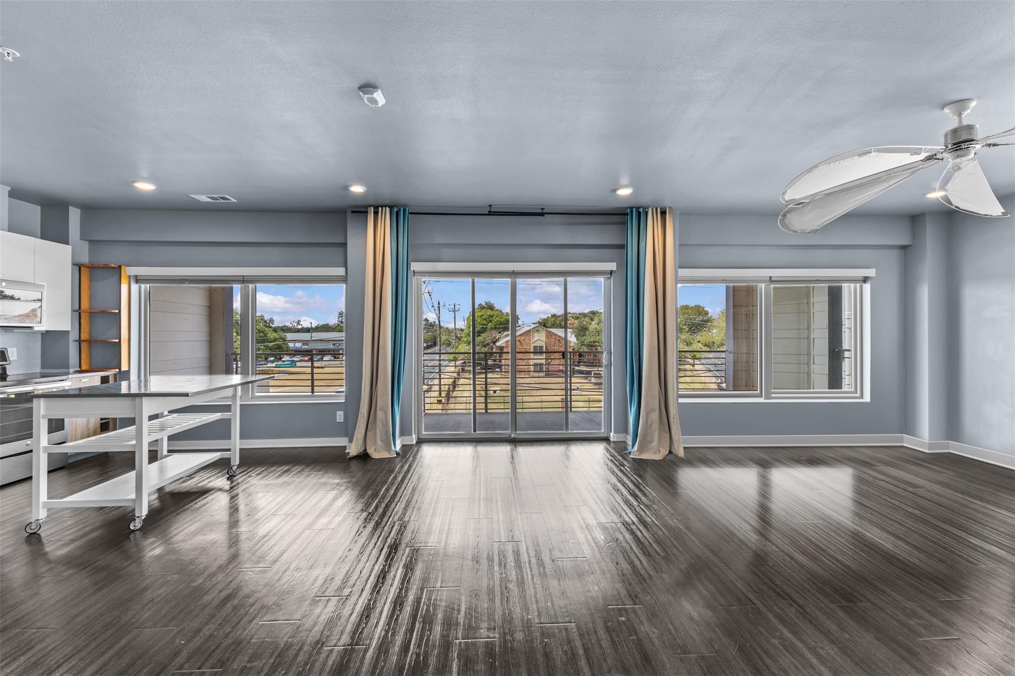 4361 S Congress Ave # 301, Austin, TX 78745