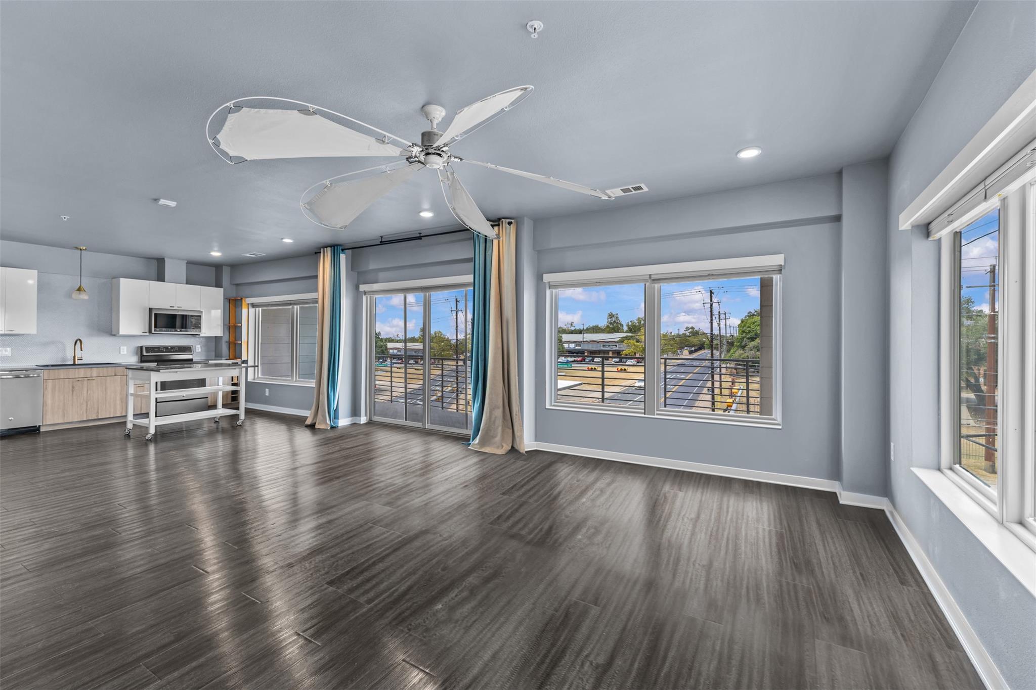 4361 S Congress Ave # 301, Austin, TX 78745