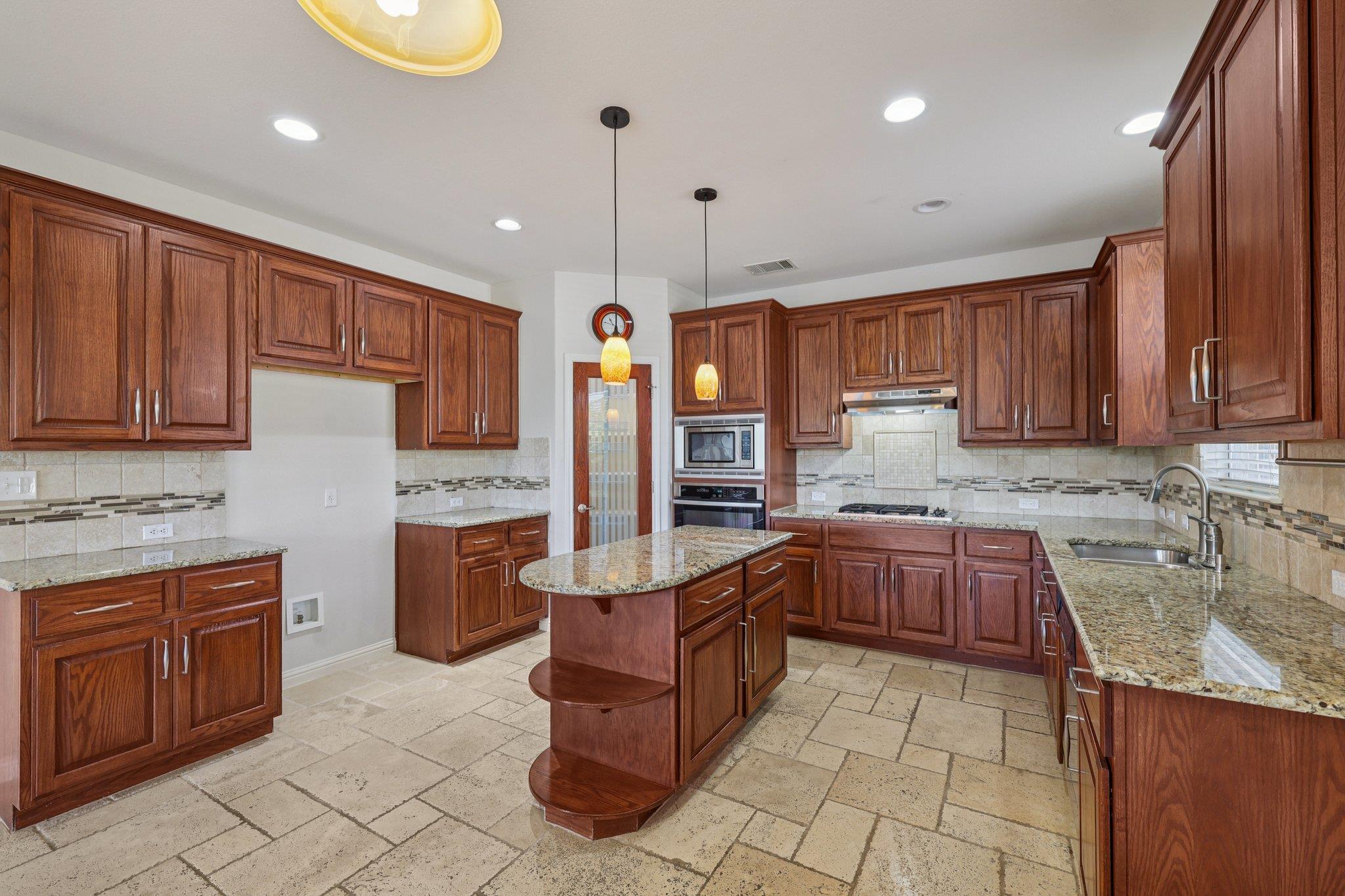 11421 Dona Villa Dr, Austin, TX 78726