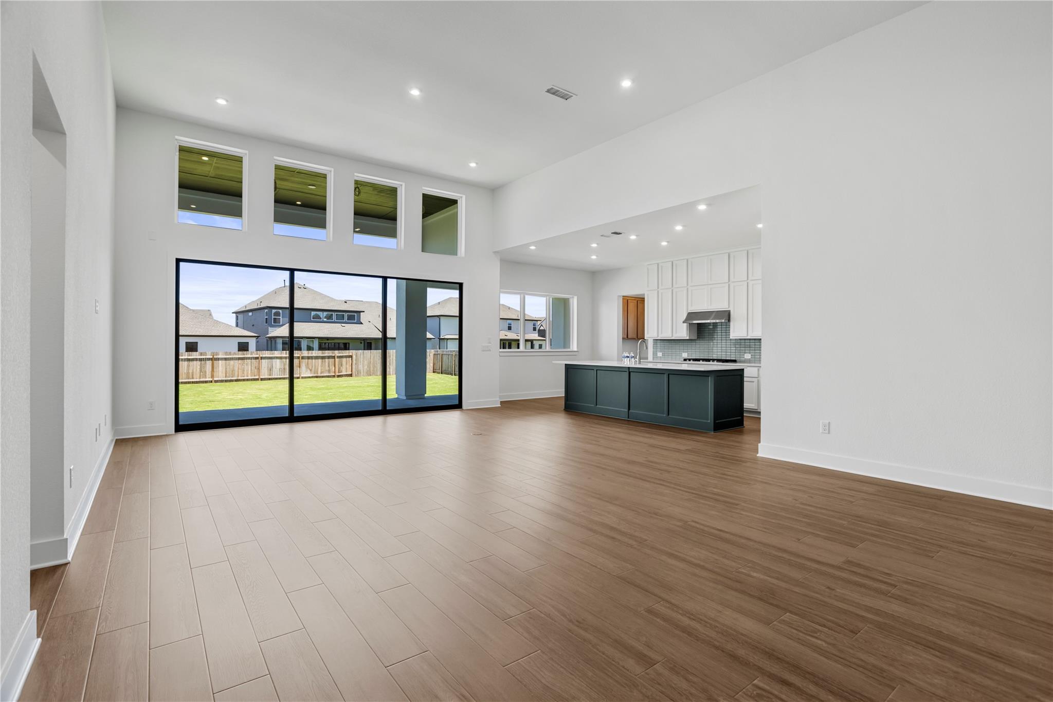 104 Chantilly Way, Liberty Hill, TX 78642