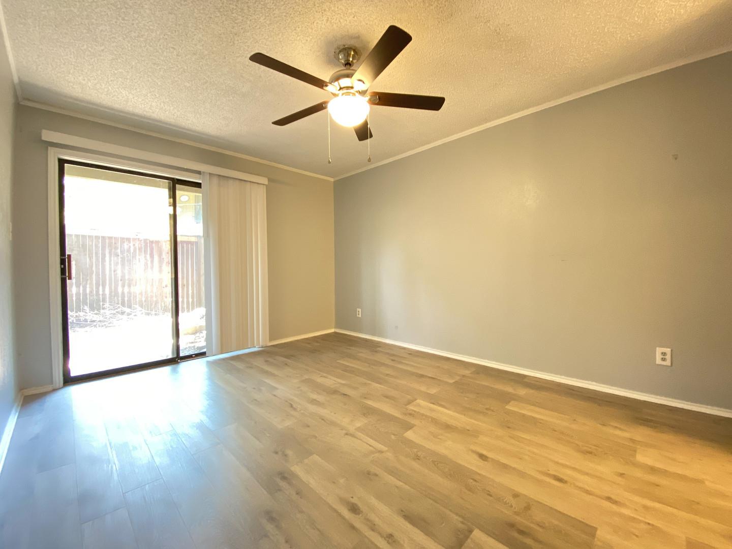 1202 Thorpe Ln # 205, San Marcos, TX 78666