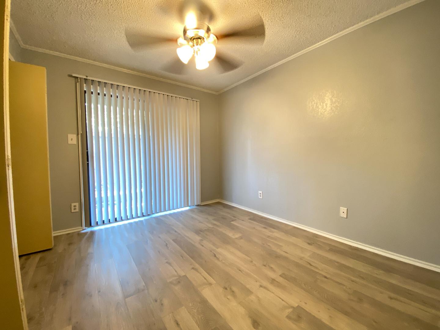 1202 Thorpe Ln # 205, San Marcos, TX 78666