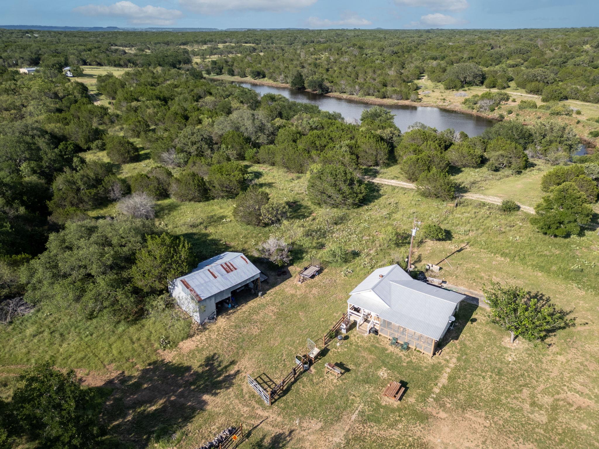 1595 Skyridge Rd, Lampasas, TX 76550