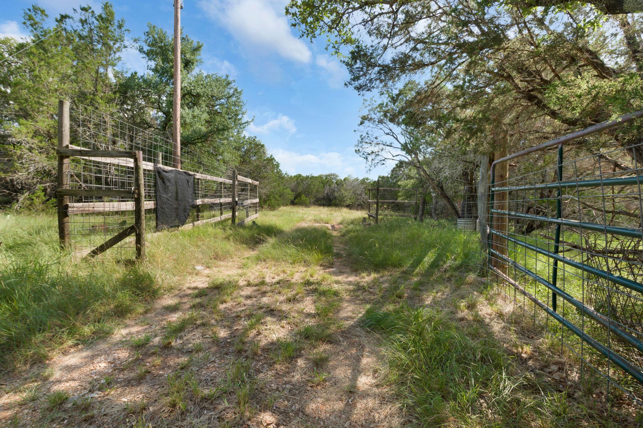 1595 Skyridge Rd, Lampasas, TX 76550