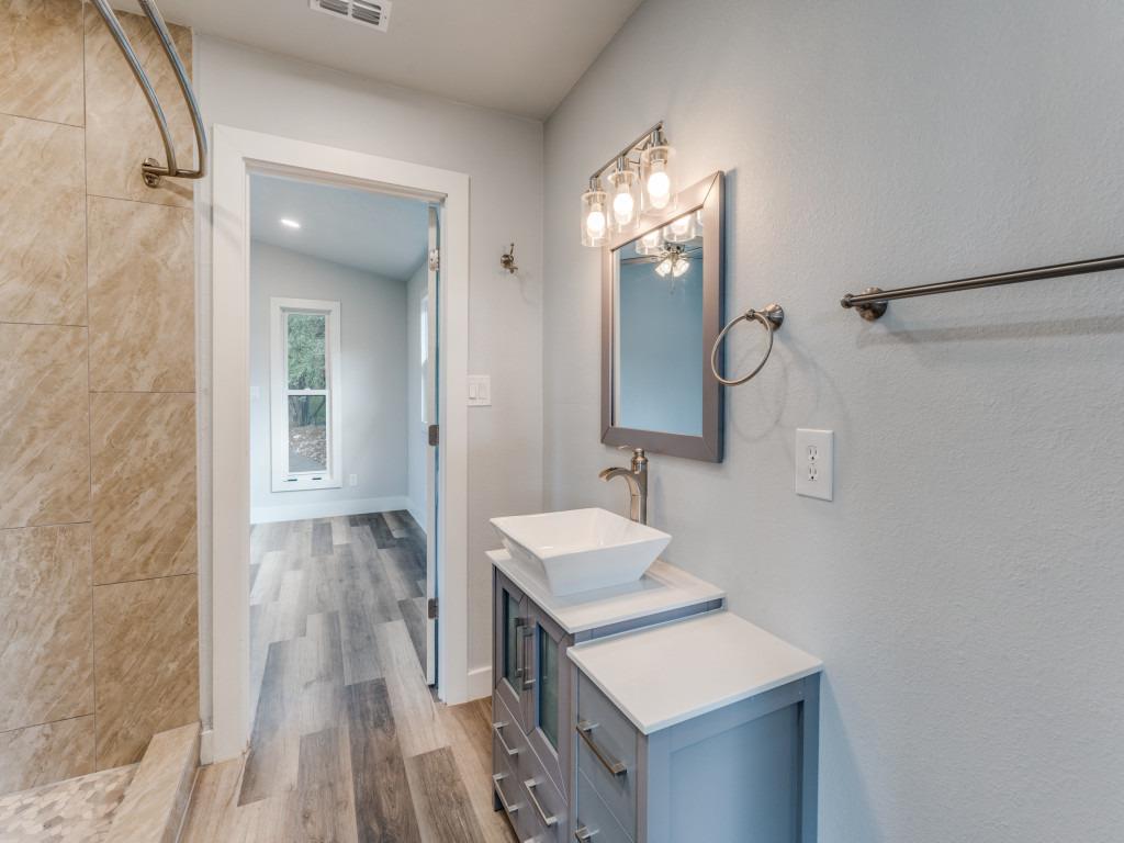 238 Ledgeview Dr, Canyon Lake, TX 78133