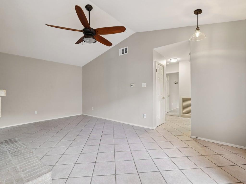 11608 Norwegian Wood Dr, Austin, TX 78758