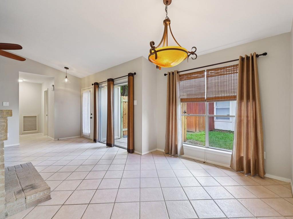 11608 Norwegian Wood Dr, Austin, TX 78758