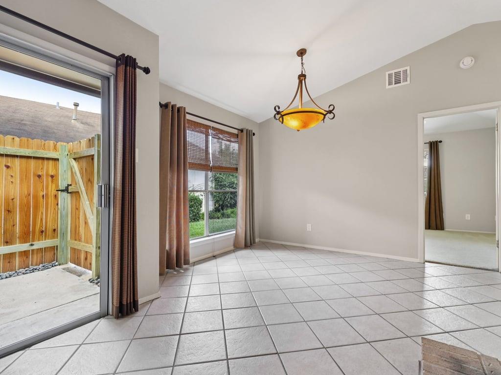 11608 Norwegian Wood Dr, Austin, TX 78758