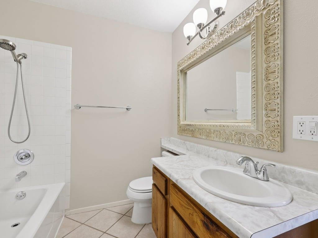 11608 Norwegian Wood Dr, Austin, TX 78758