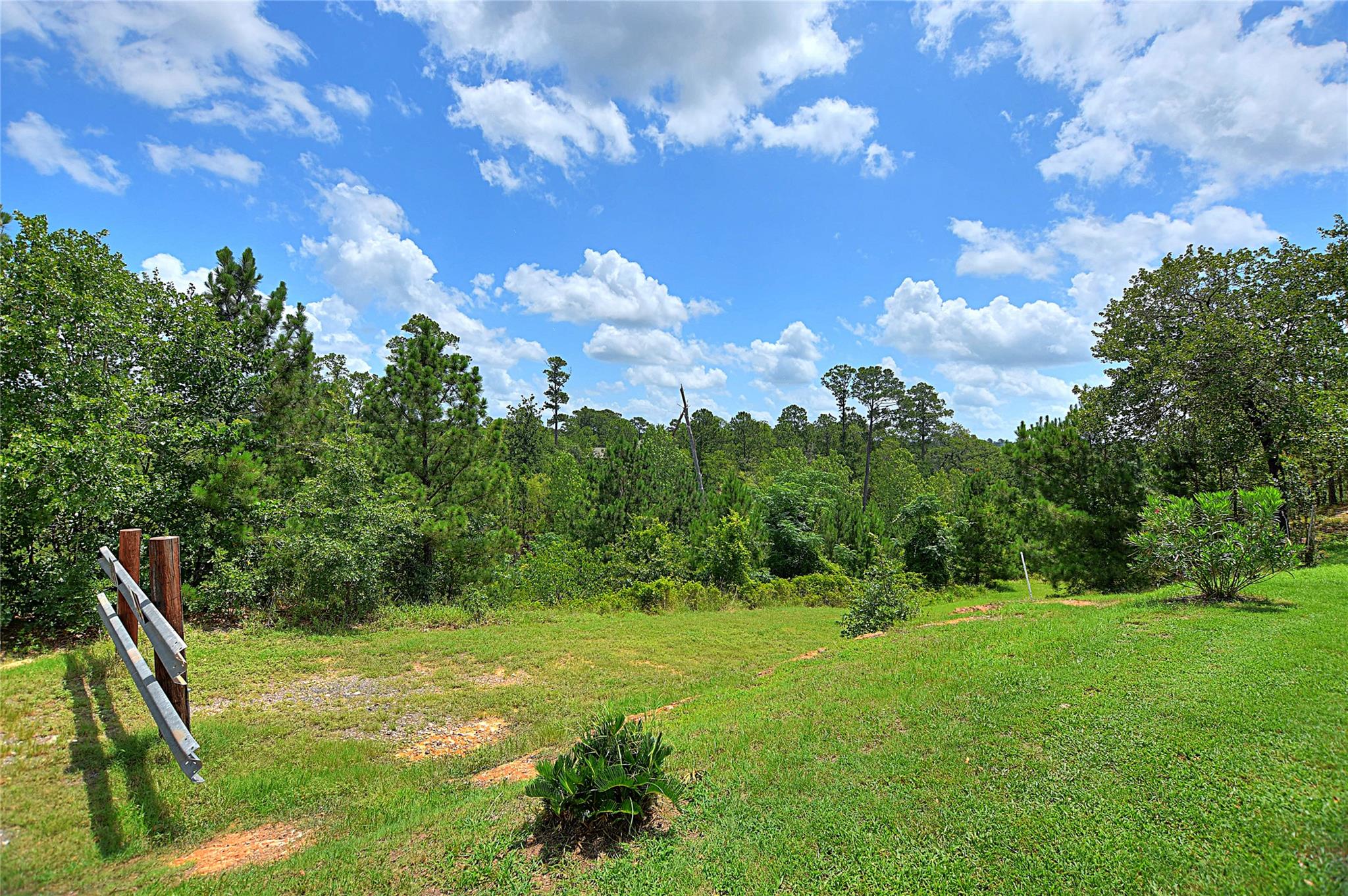 155 Pahalawe Ln, Bastrop, TX 78602