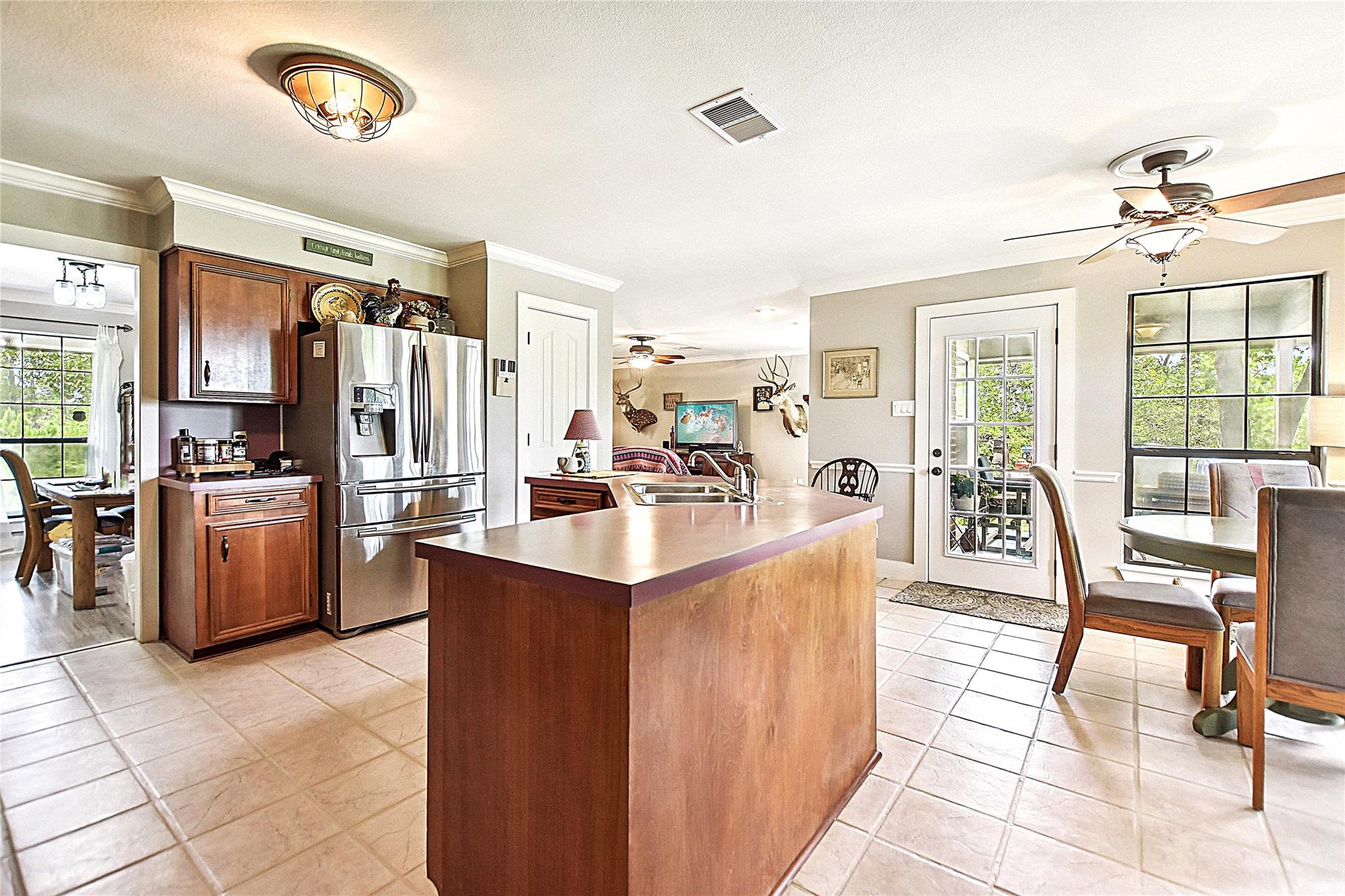 155 Pahalawe Ln, Bastrop, TX 78602