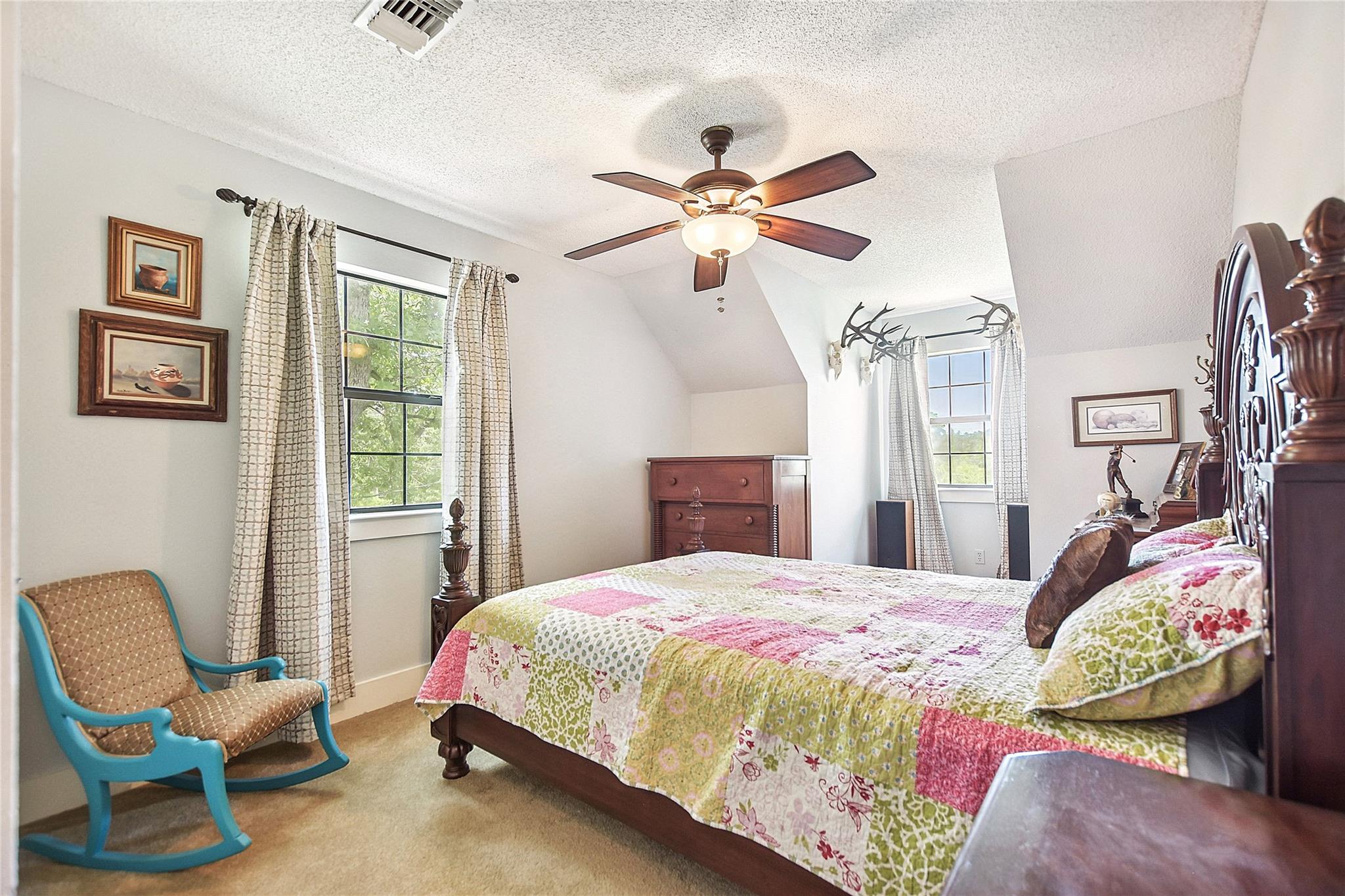 155 Pahalawe Ln, Bastrop, TX 78602