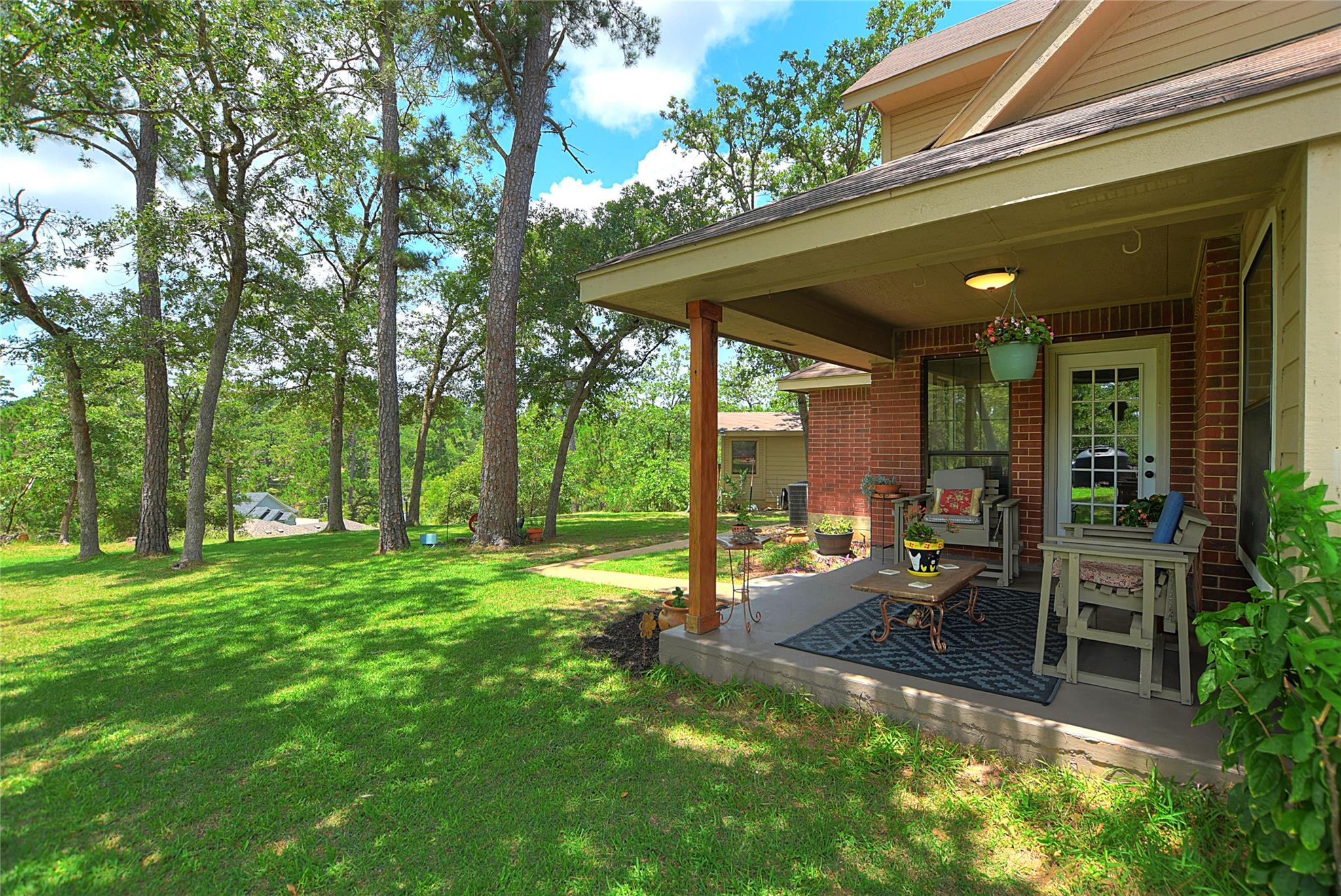 155 Pahalawe Ln, Bastrop, TX 78602