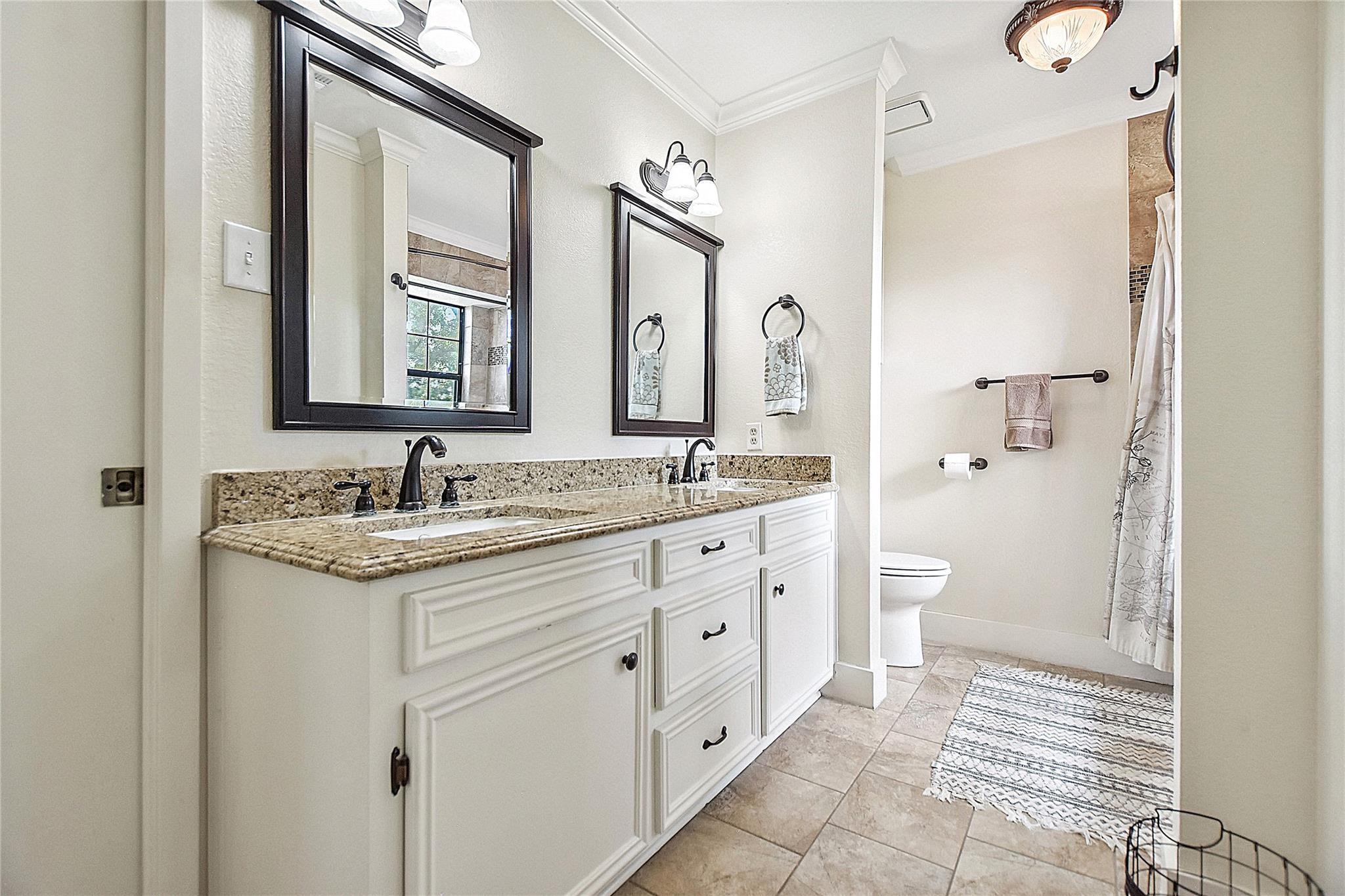 155 Pahalawe Ln, Bastrop, TX 78602