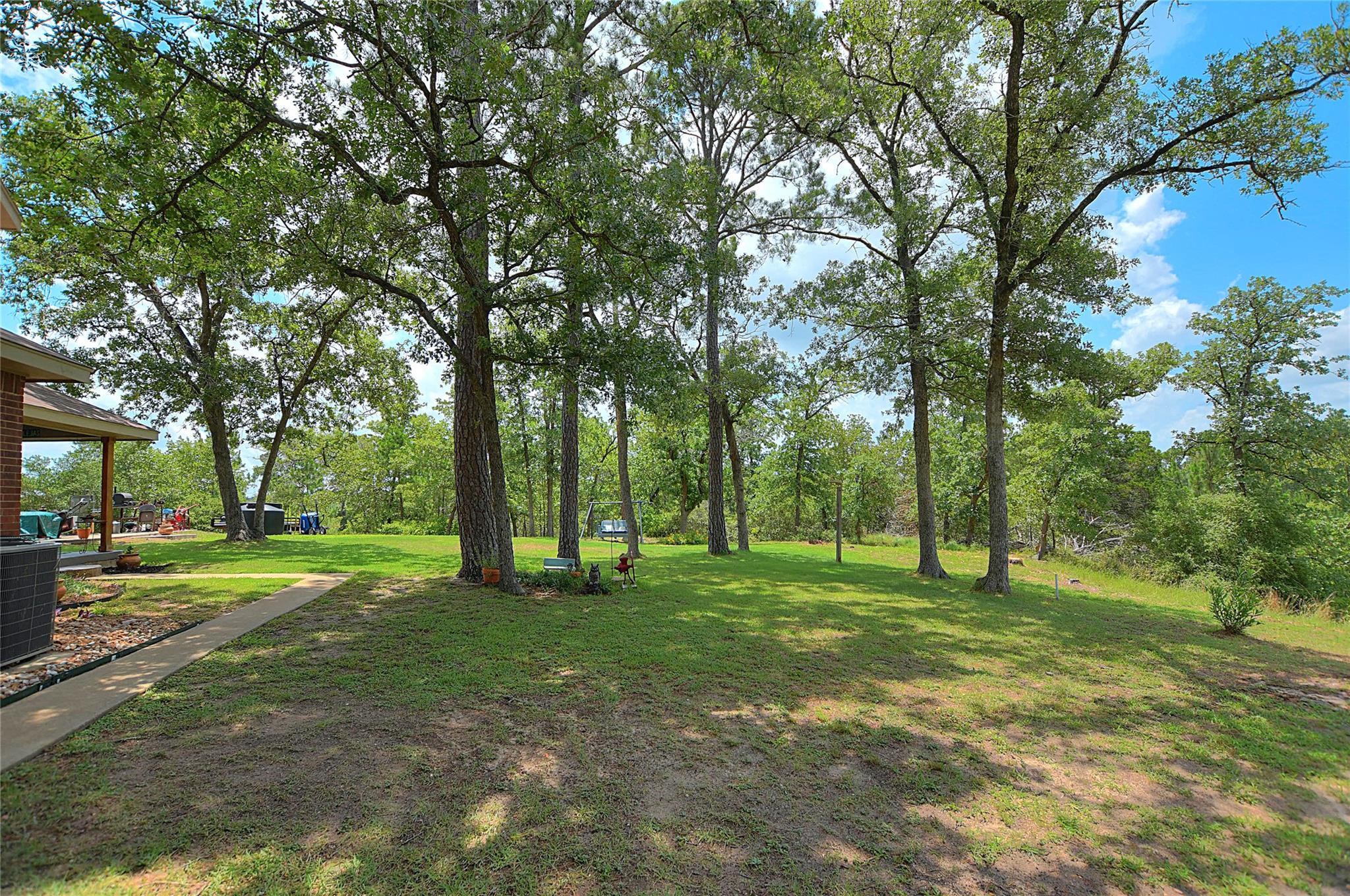 155 Pahalawe Ln, Bastrop, TX 78602