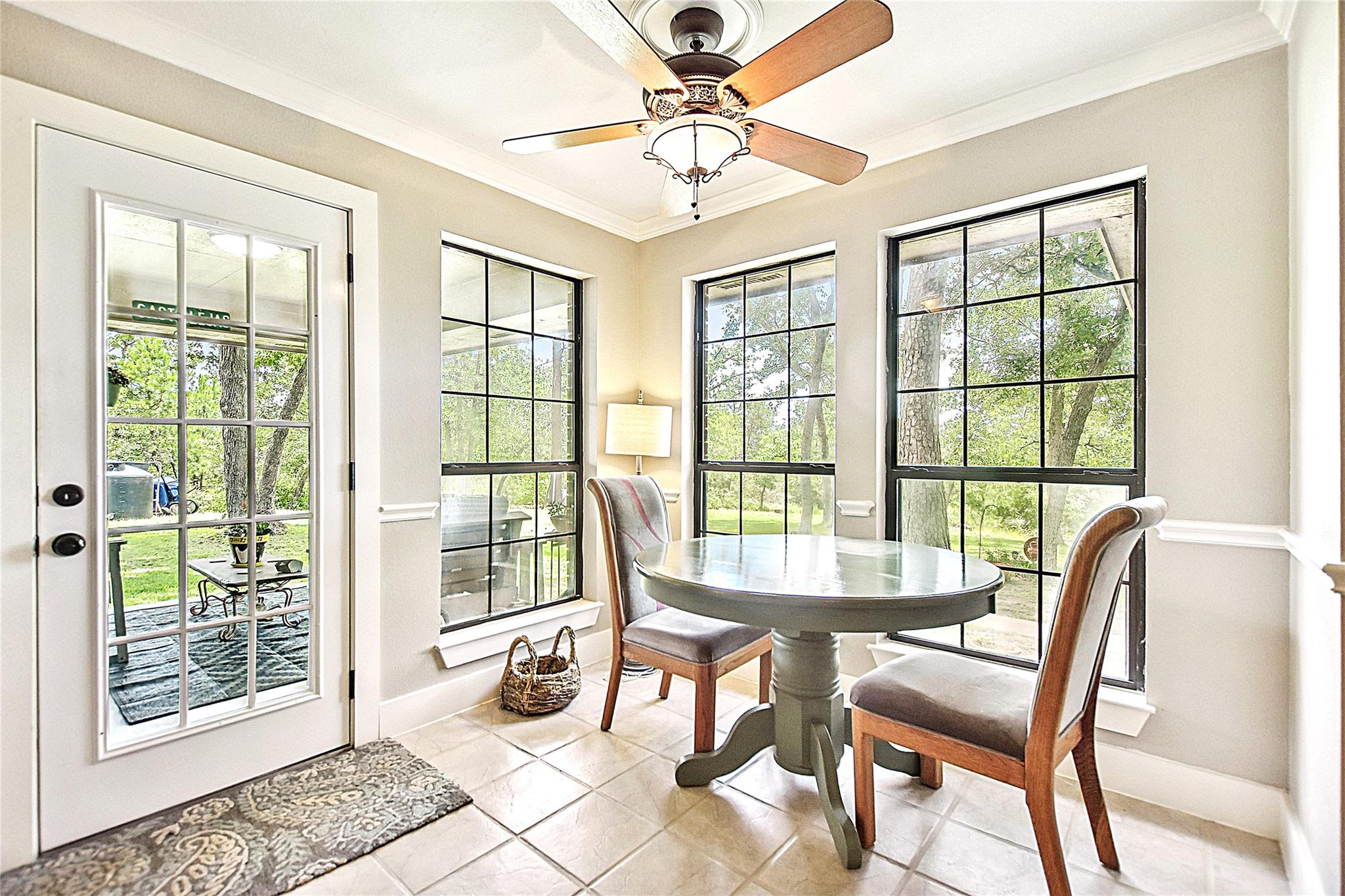 155 Pahalawe Ln, Bastrop, TX 78602